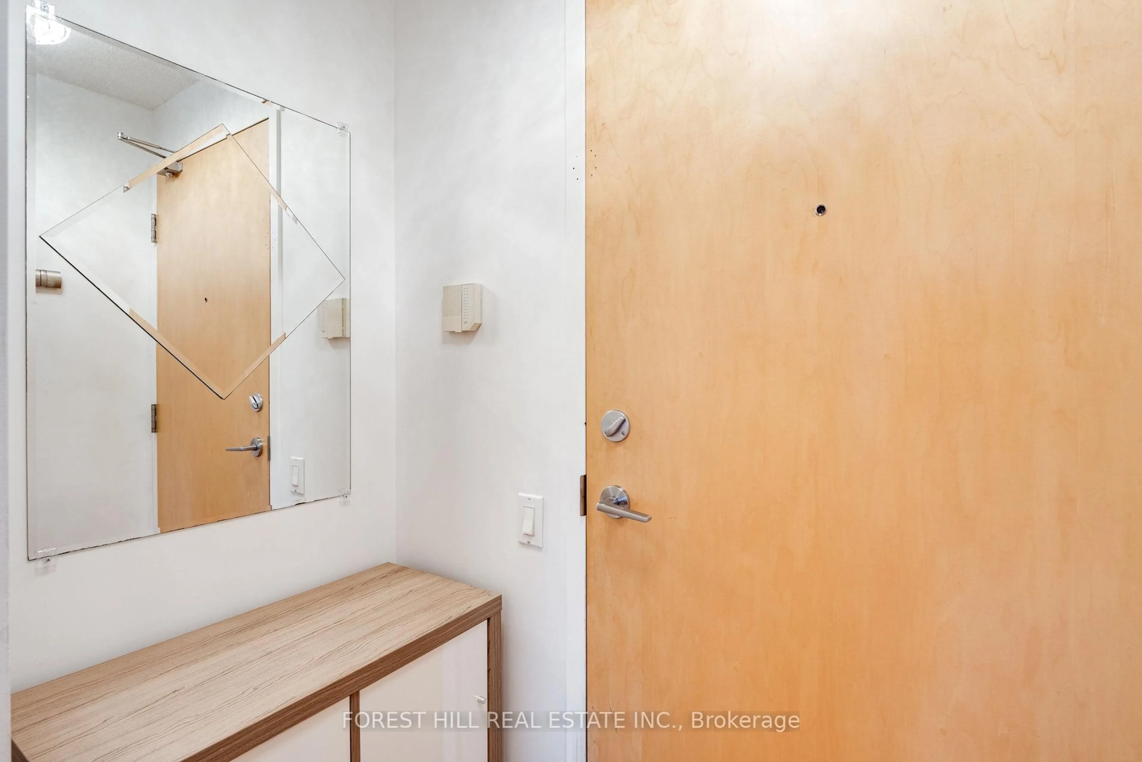 Unknown for 1040 The Queensway Ave #301, Toronto Ontario M8Z 0A7