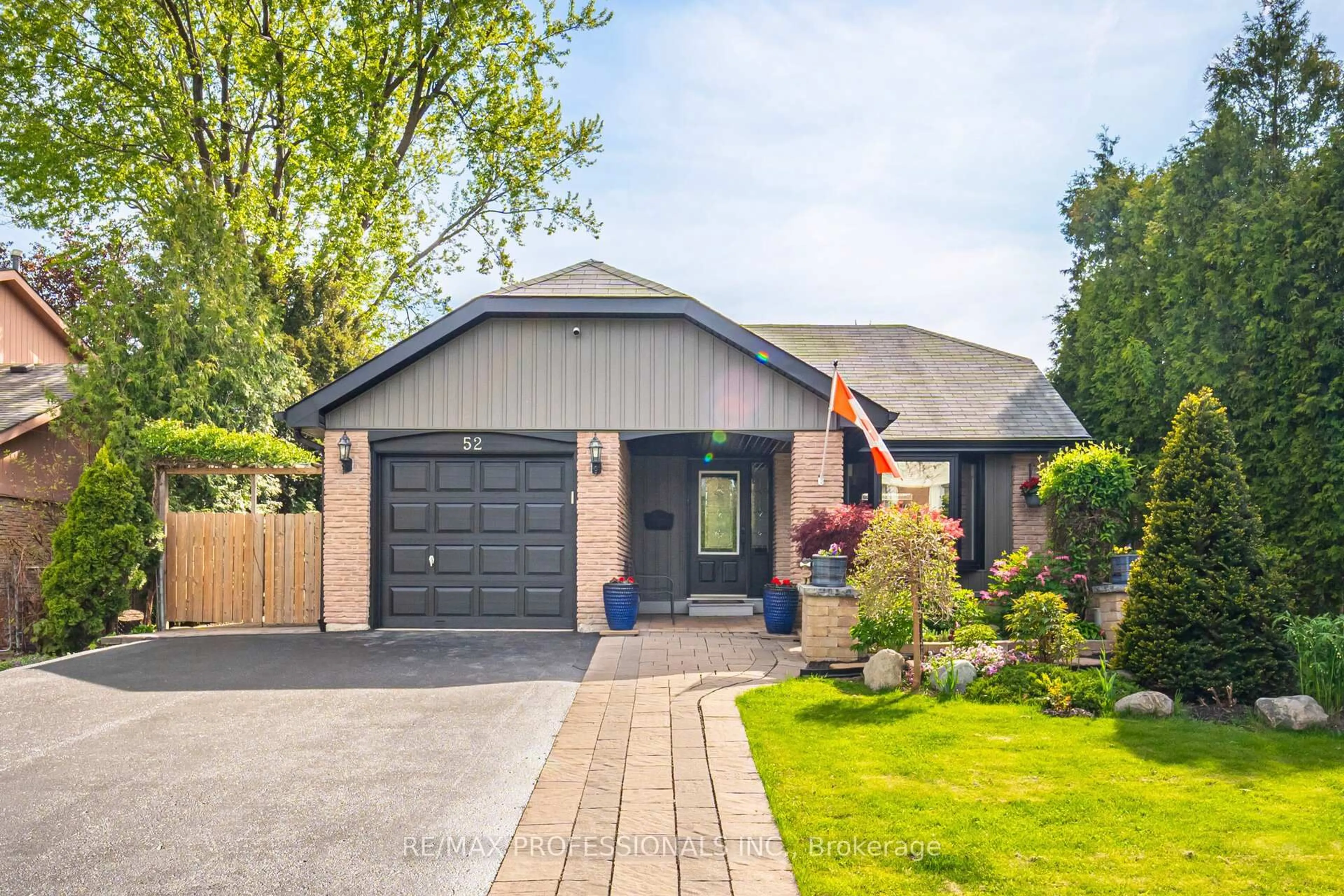 Home with brick exterior material, street for 52 Lorraine Cres, Brampton Ontario L6S 2R7