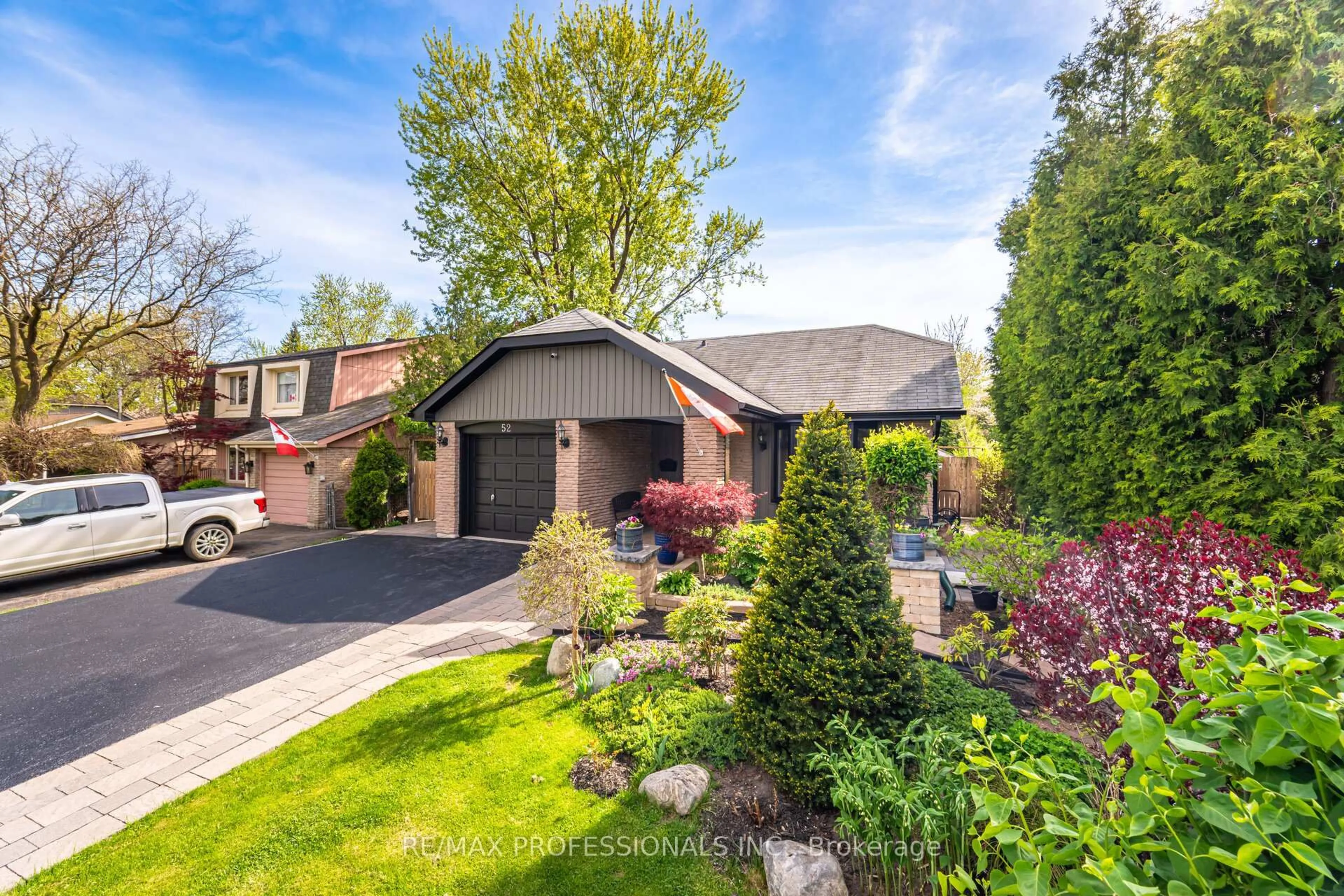 Home with brick exterior material, street for 52 Lorraine Cres, Brampton Ontario L6S 2R7