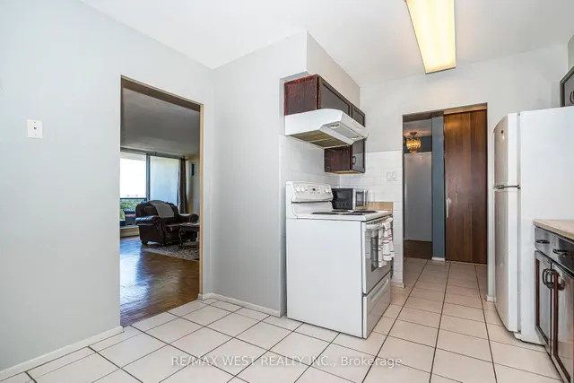 Additional property image - 85 Emmett Ave Unit 1908