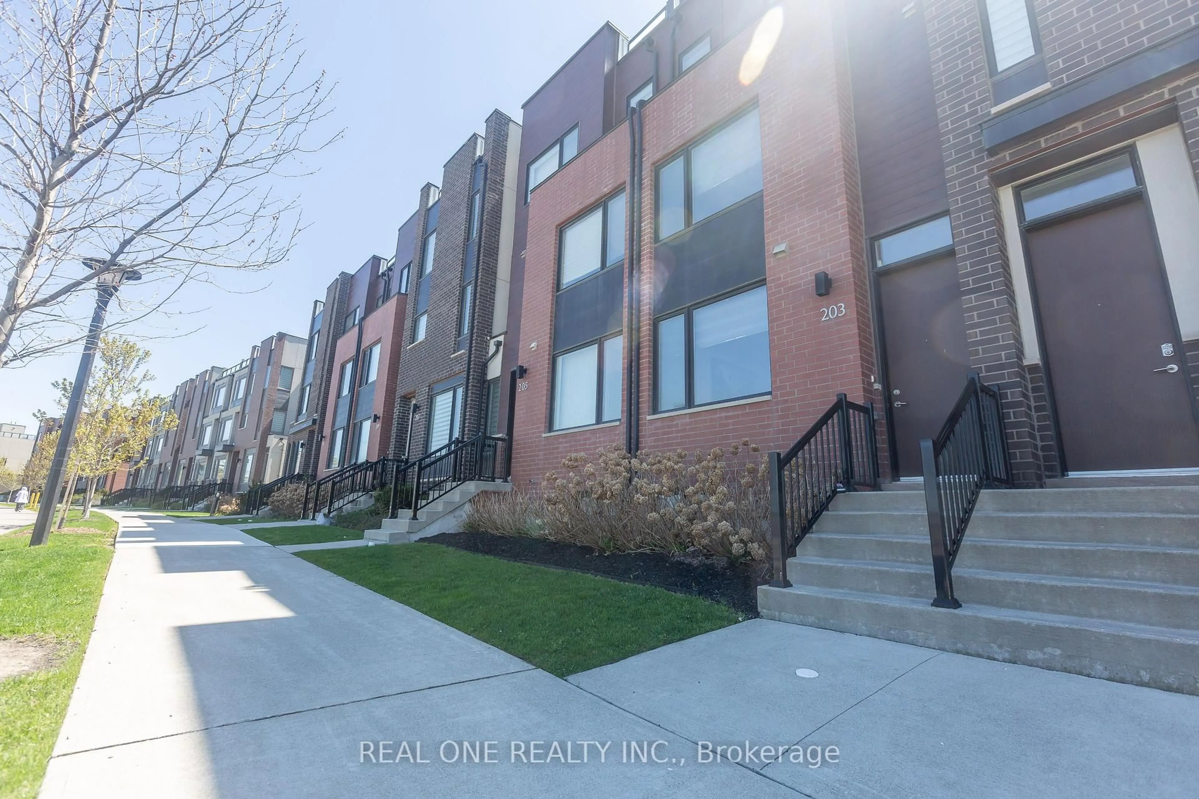 Unknown for 203 Downsview Park Blvd, Toronto Ontario M3K 0C8