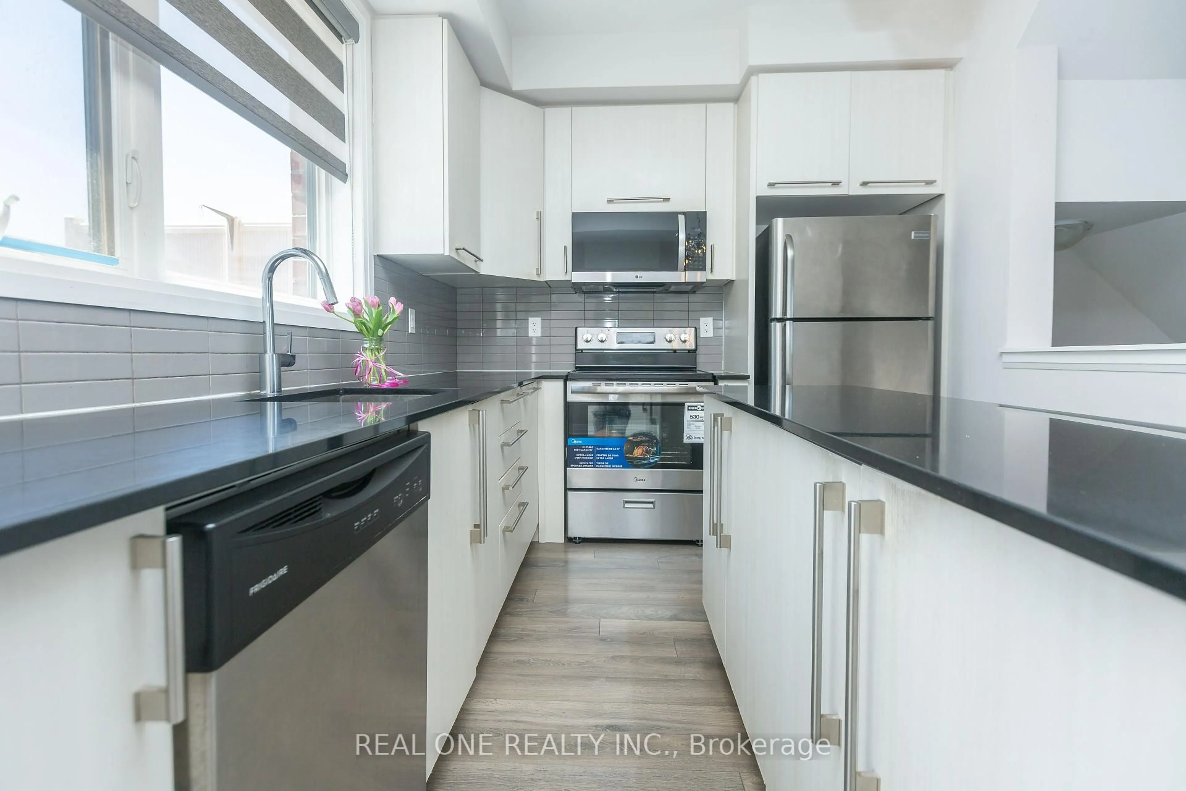 Unknown for 203 Downsview Park Blvd, Toronto Ontario M3K 0C8