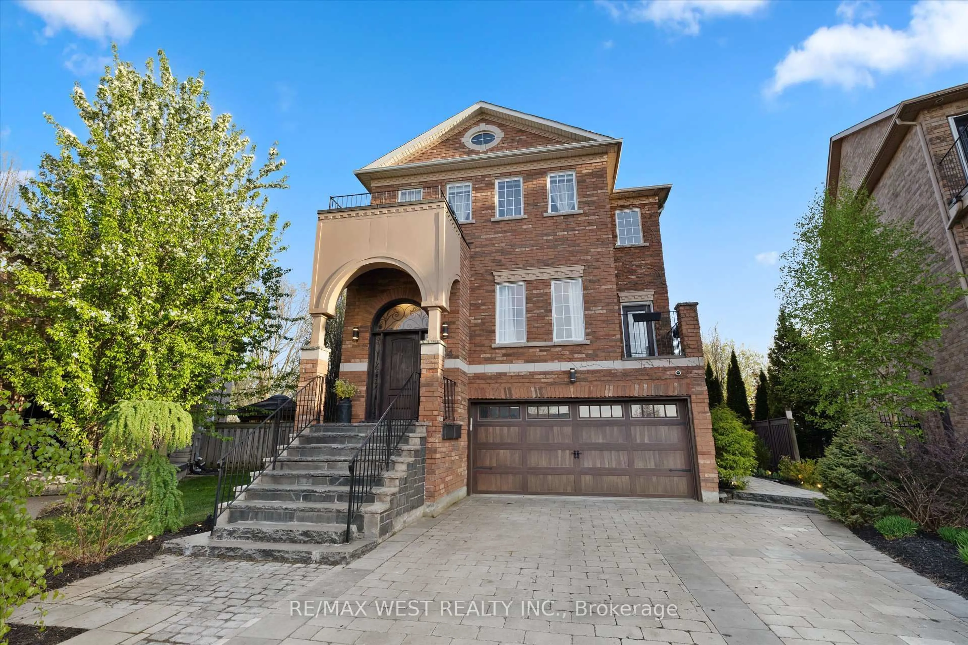 Home with brick exterior material, street for 104 Gray Park St, Caledon Ontario L7E 2N5