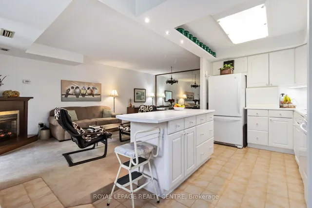Additional property image - 1330 Mississauga Valley Blvd Unit 1