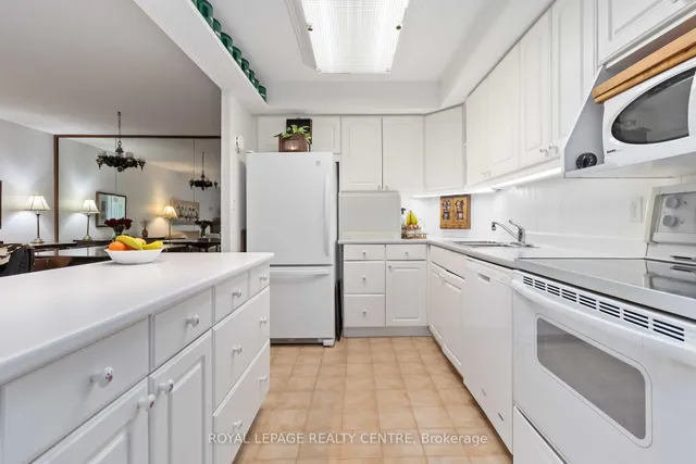 Additional property image - 1330 Mississauga Valley Blvd Unit 1