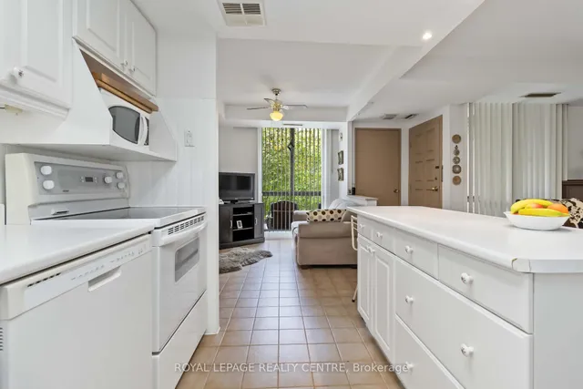 Additional property image - 1330 Mississauga Valley Blvd Unit 1