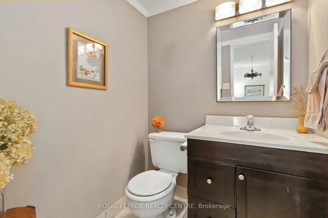 Additional property image - 1330 Mississauga Valley Blvd Unit 1