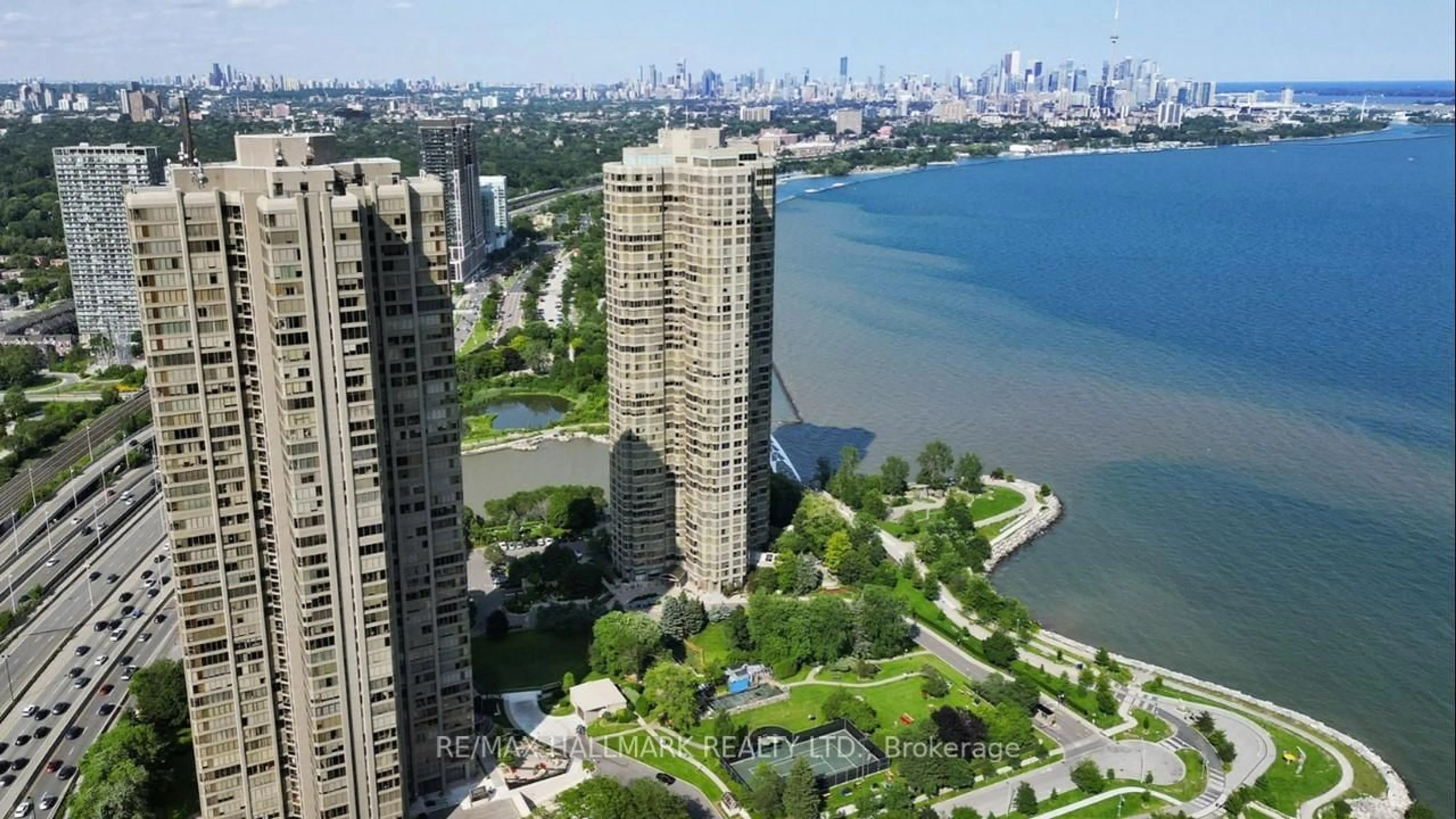 A pic from outside/outdoor area/front of a property/back of a property/a pic from drone, city buildings view from balcony for 2045 Lake Shore Blvd #2706, Toronto Ontario M8V 2Z6