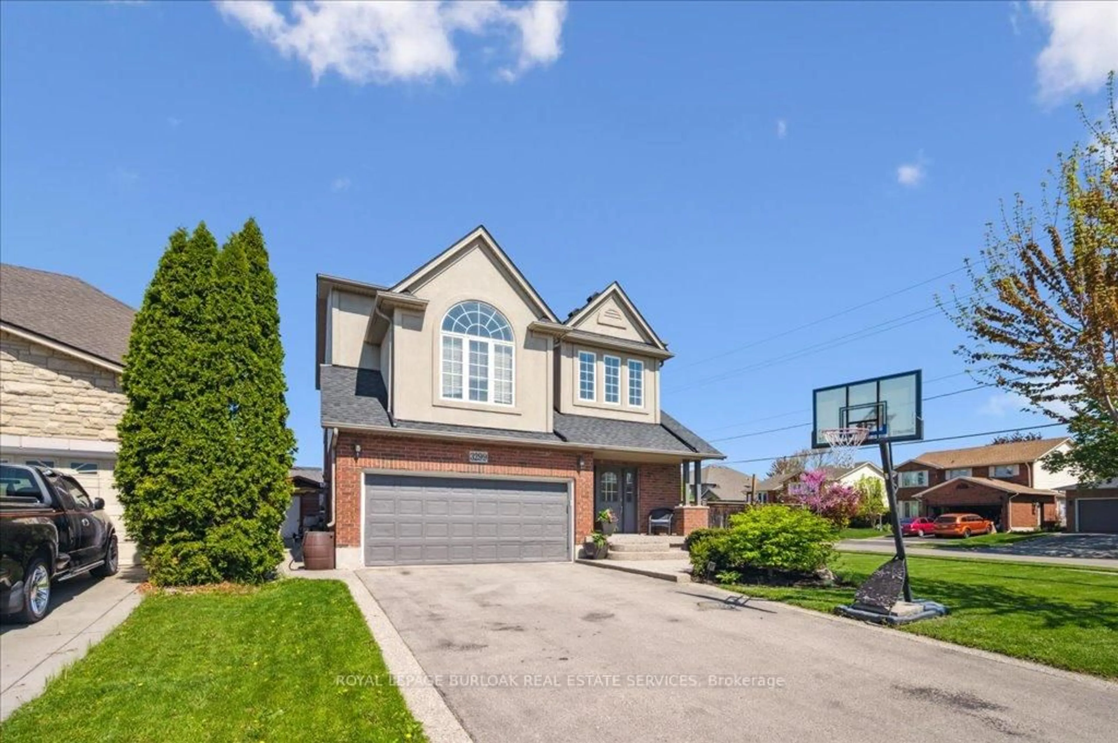 Home with brick exterior material, street for 3299 Star Lane, Burlington Ontario L7M 5A4