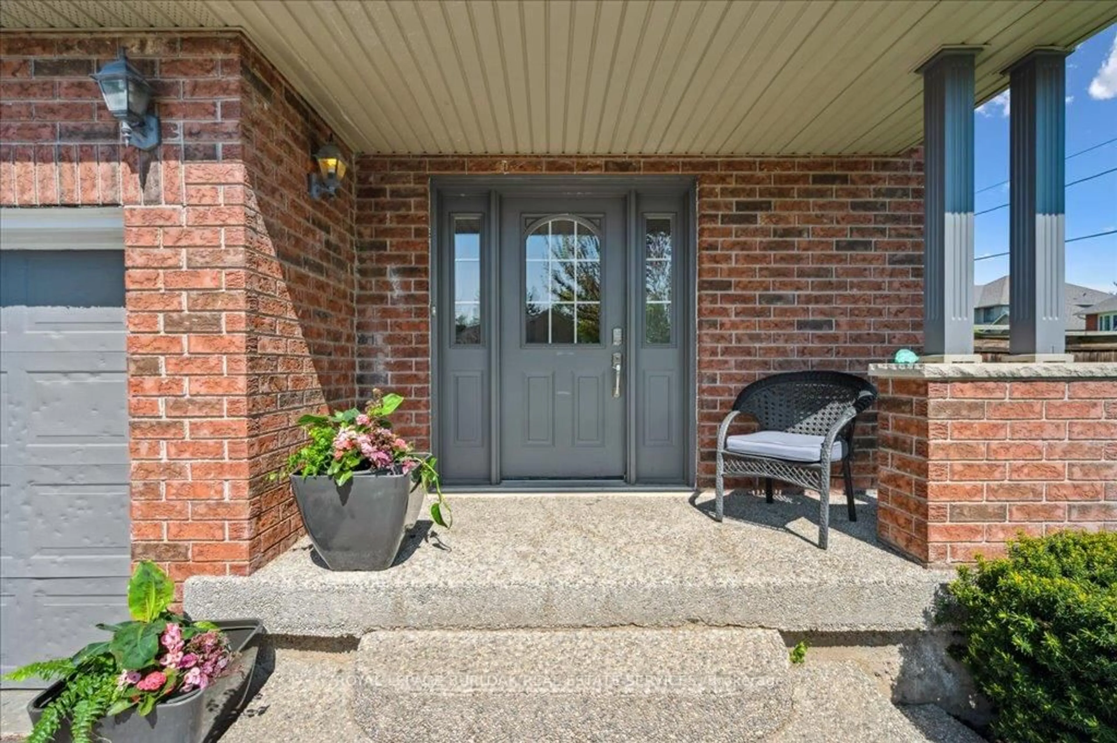 Indoor entryway for 3299 Star Lane, Burlington Ontario L7M 5A4