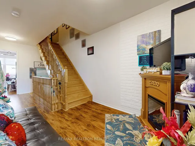 Additional property image - 81 Isaac Devins Blvd