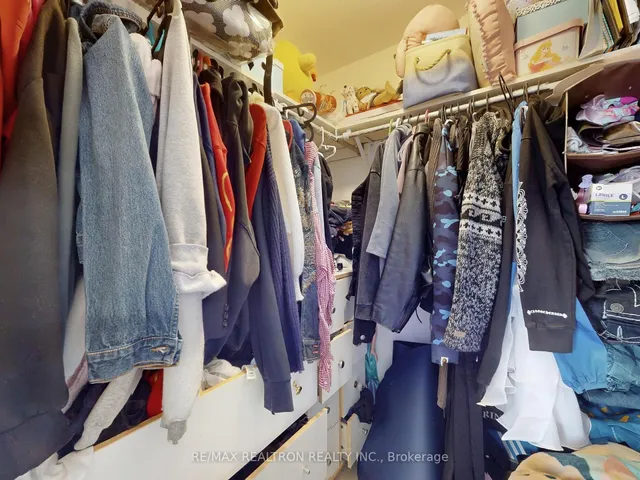 Additional property image - 81 Isaac Devins Blvd