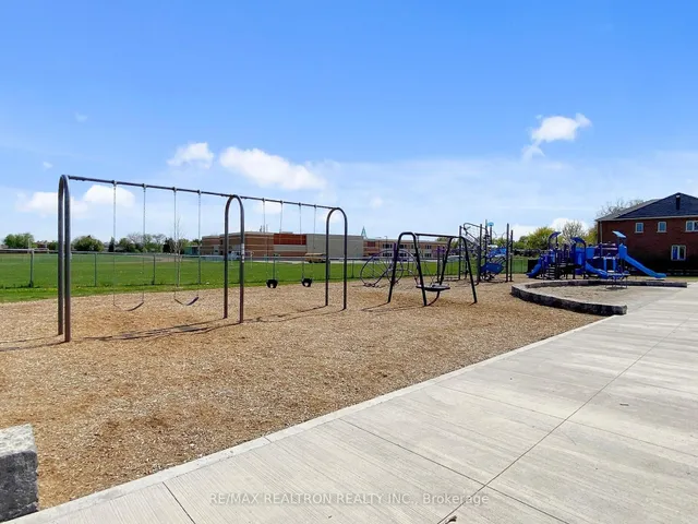 Additional property image - 81 Isaac Devins Blvd