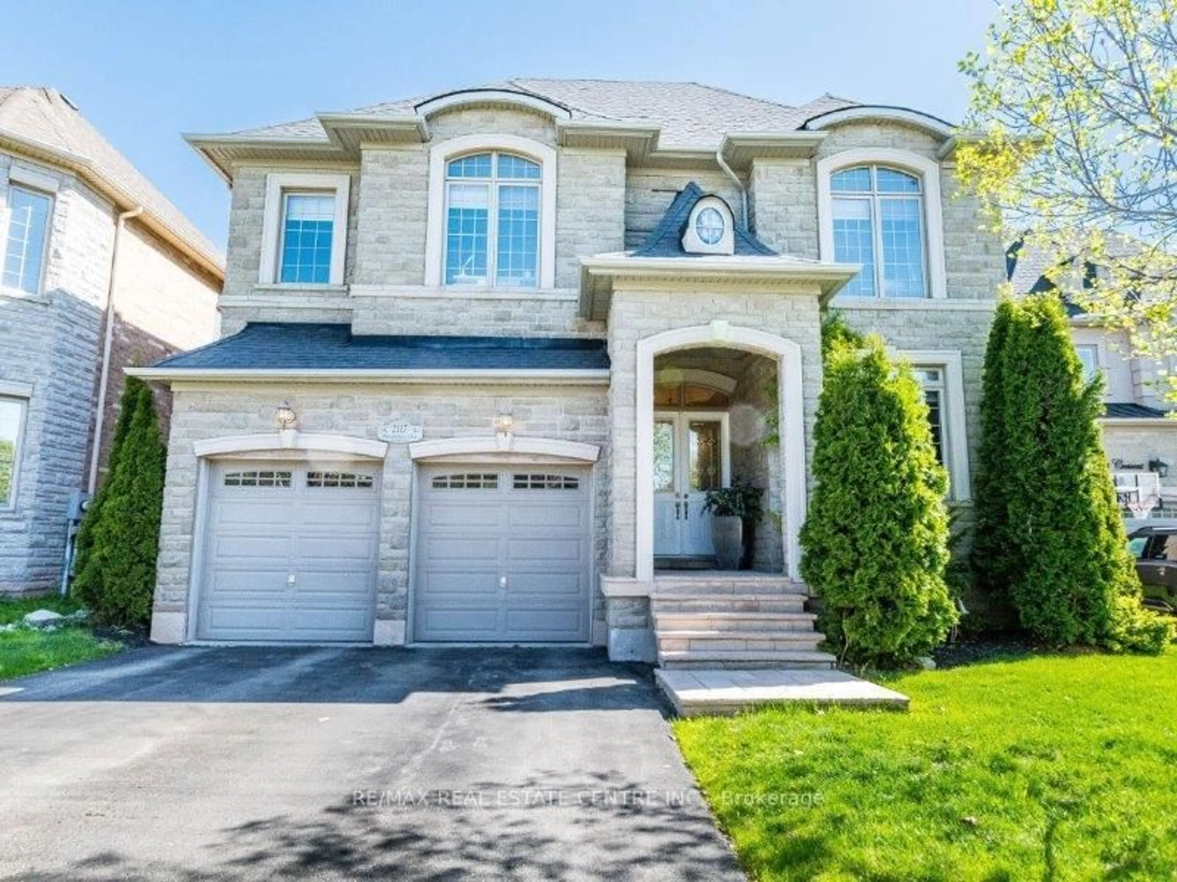 Home with brick exterior material, street for 2117 Blackforest Cres, Oakville Ontario L6M 4T7