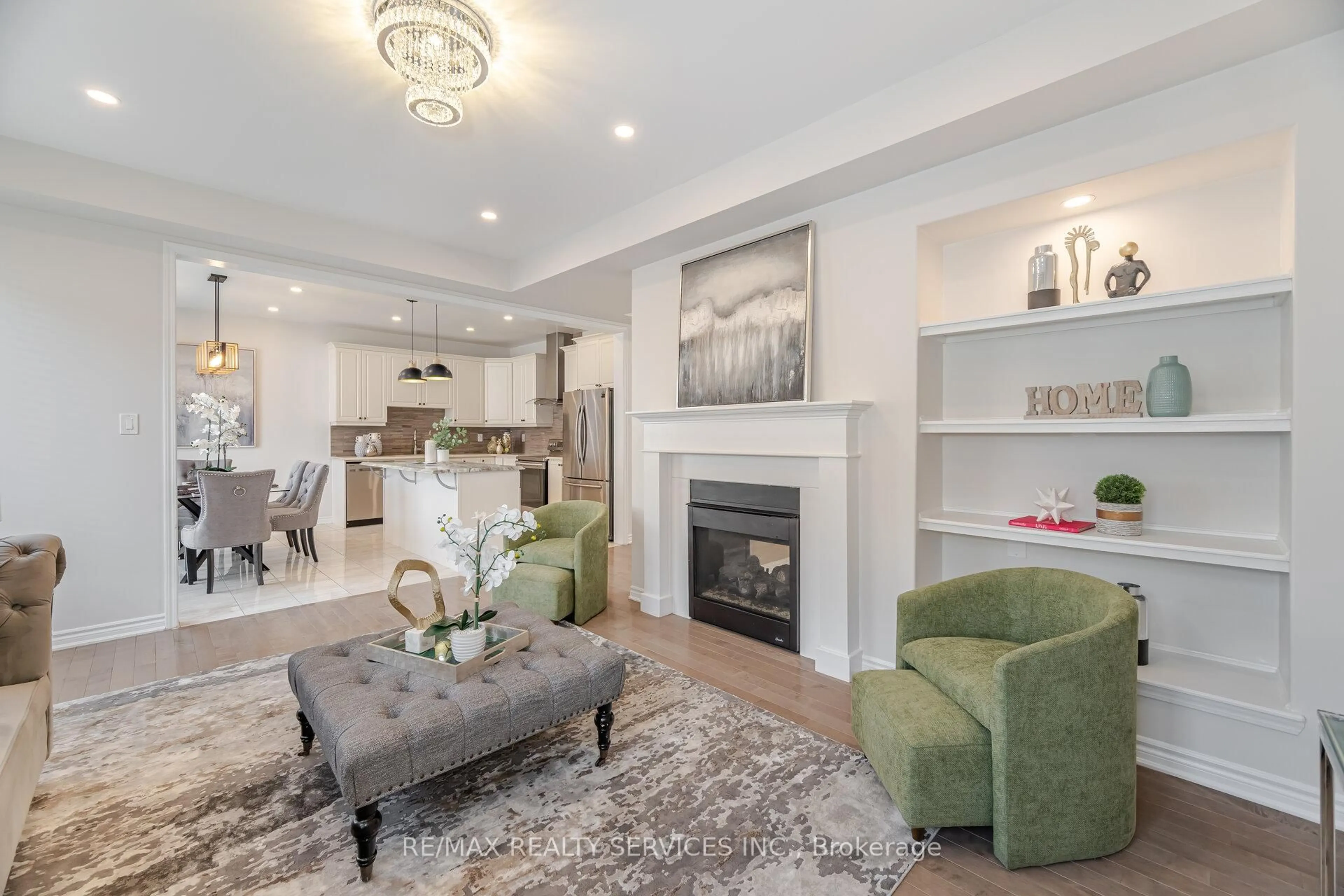 Living room with furniture, unknown for 34 Jemima Rd, Brampton Ontario L7A 4T2