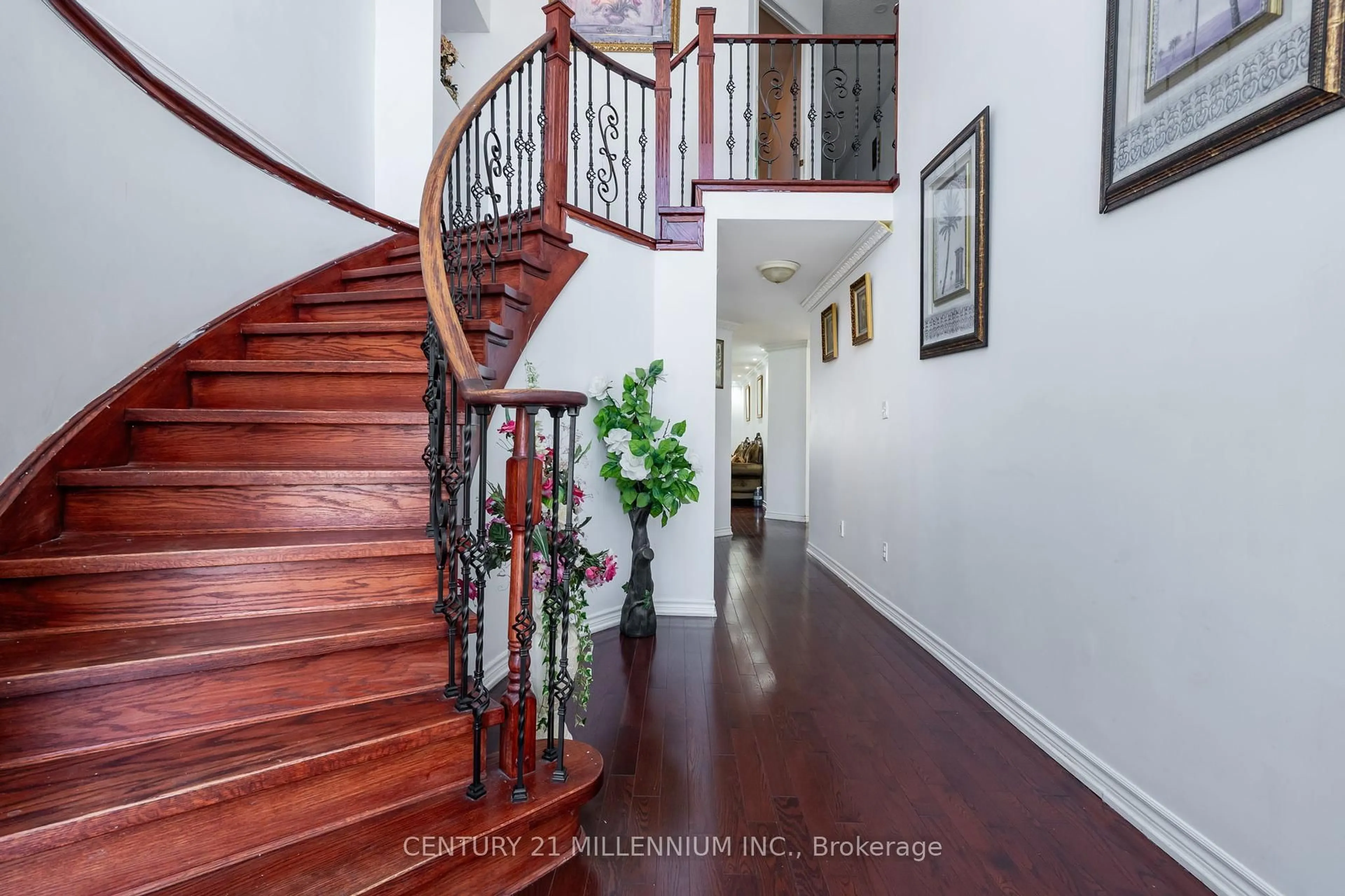 Indoor entryway for 68 Luella Cres, Brampton Ontario L7A 3H4