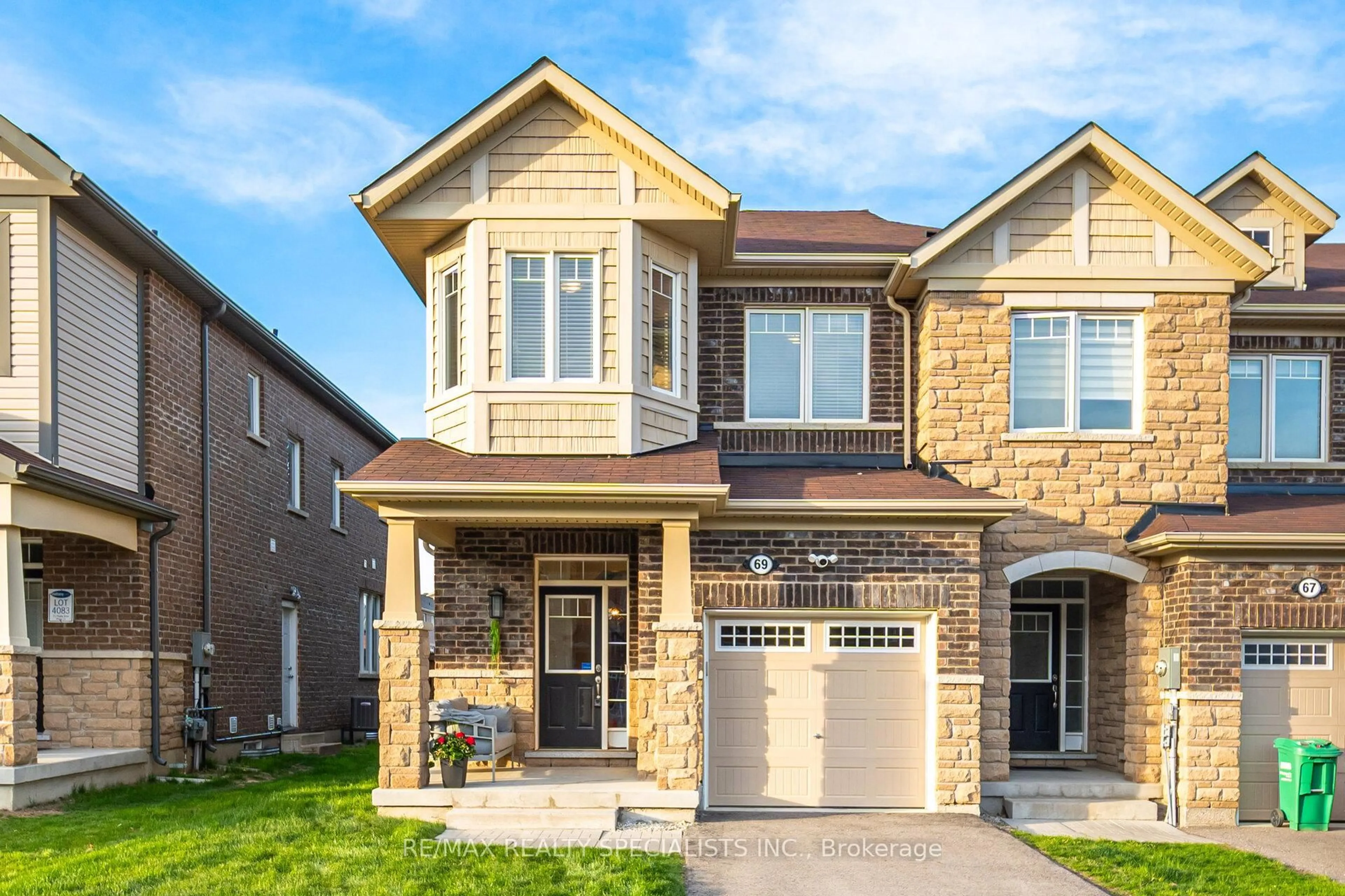 Home with brick exterior material, street for 69 Phyllis Dr, Caledon Ontario L7C 4E2