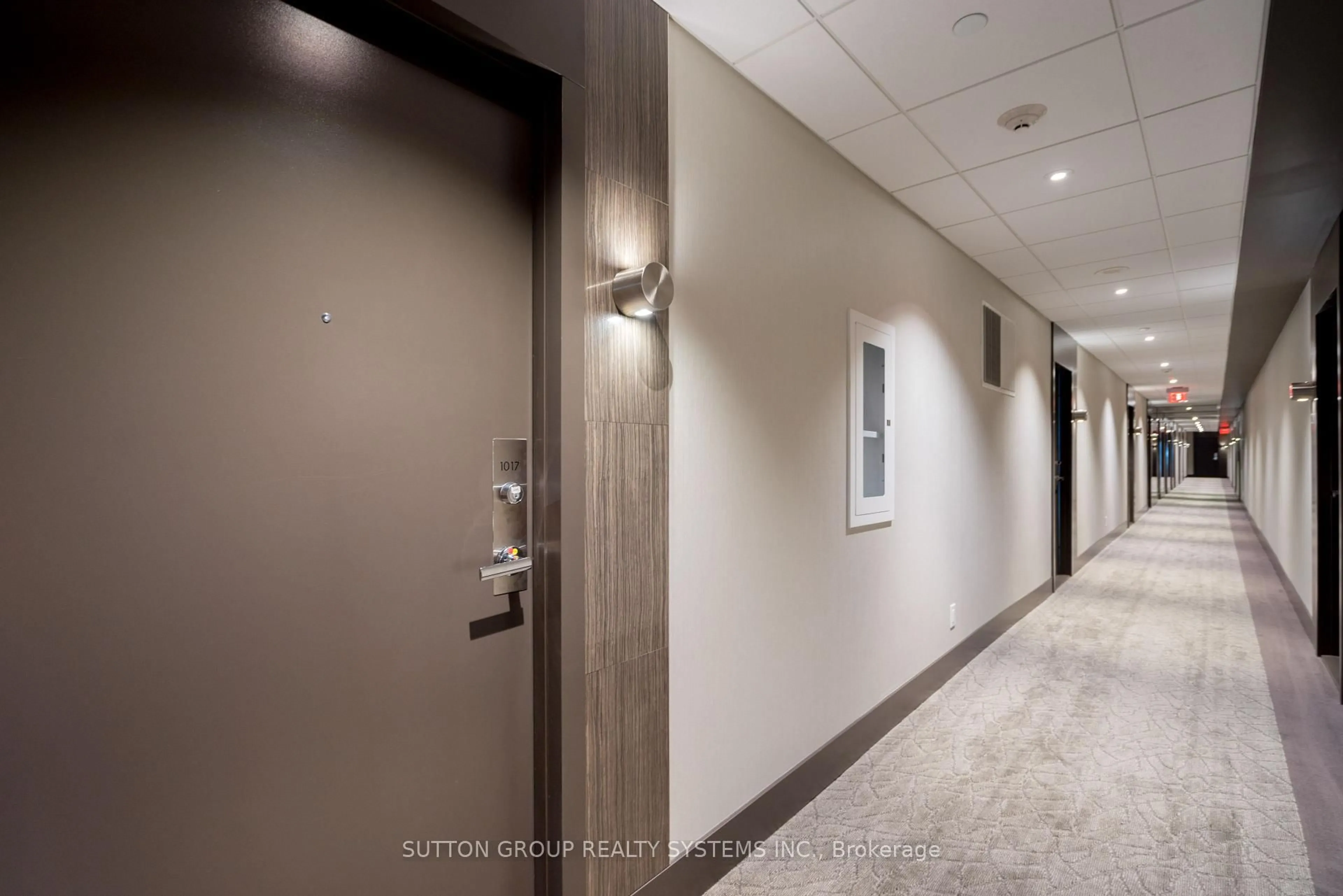 Indoor foyer for 1830 Bloor St #1017, Toronto Ontario M6P 3K6