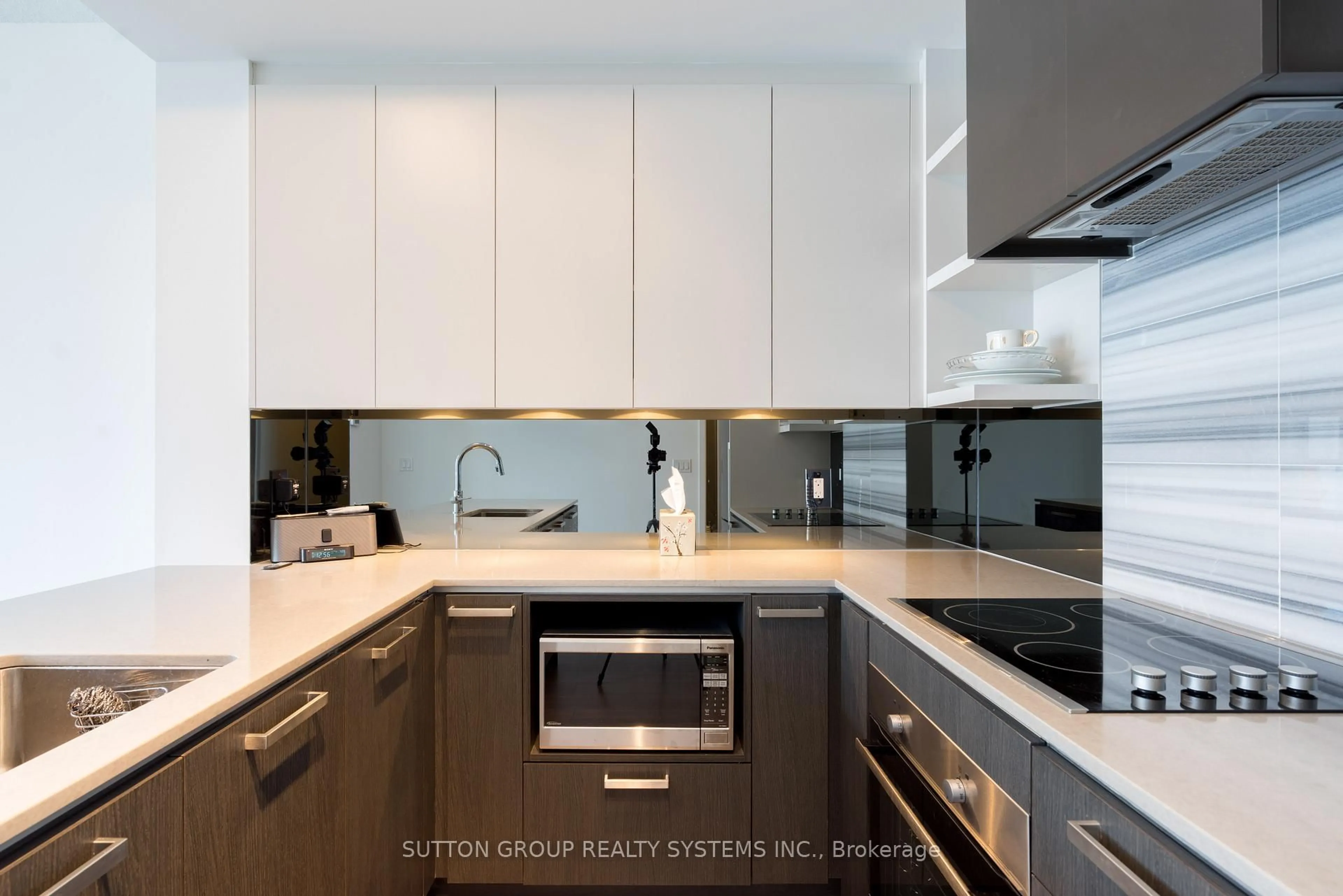 Contemporary kitchen, unknown for 1830 Bloor St #1017, Toronto Ontario M6P 3K6