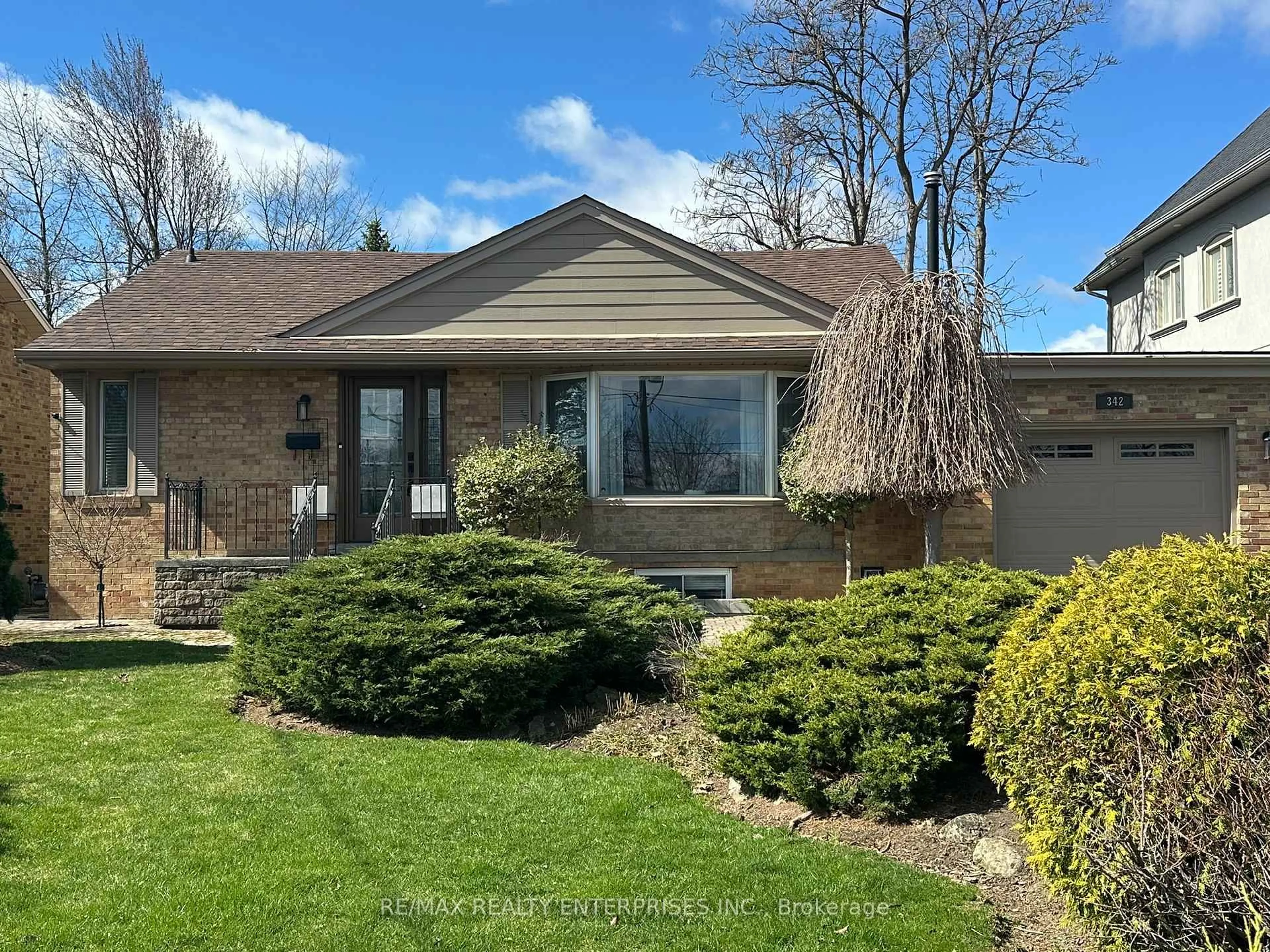 Home with vinyl exterior material, unknown for 342 Martin St, Milton Ontario L9T 2R6