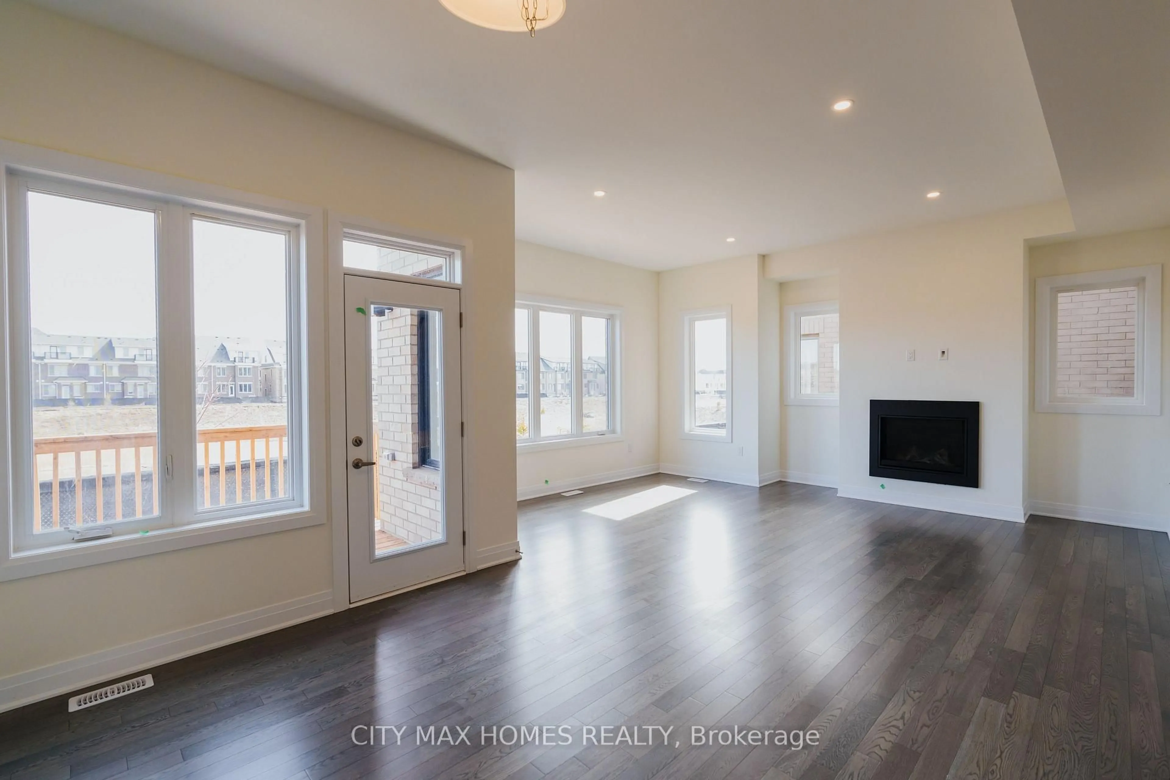 Indoor entryway for 3240 Mariner Passage, Oakville Ontario L6M 4K1