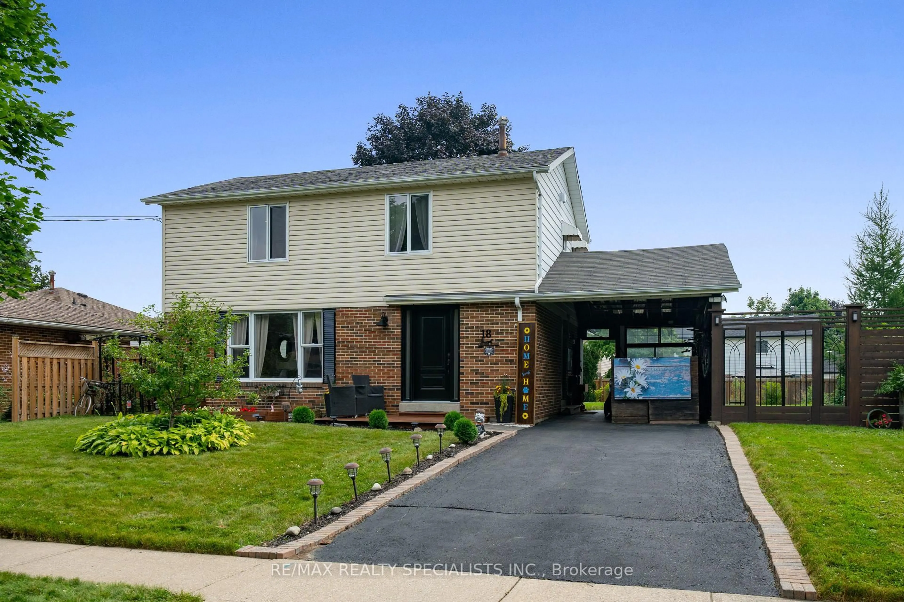 Home with brick exterior material, street for 18 Fagan Dr, Halton Hills Ontario L7G 4P3