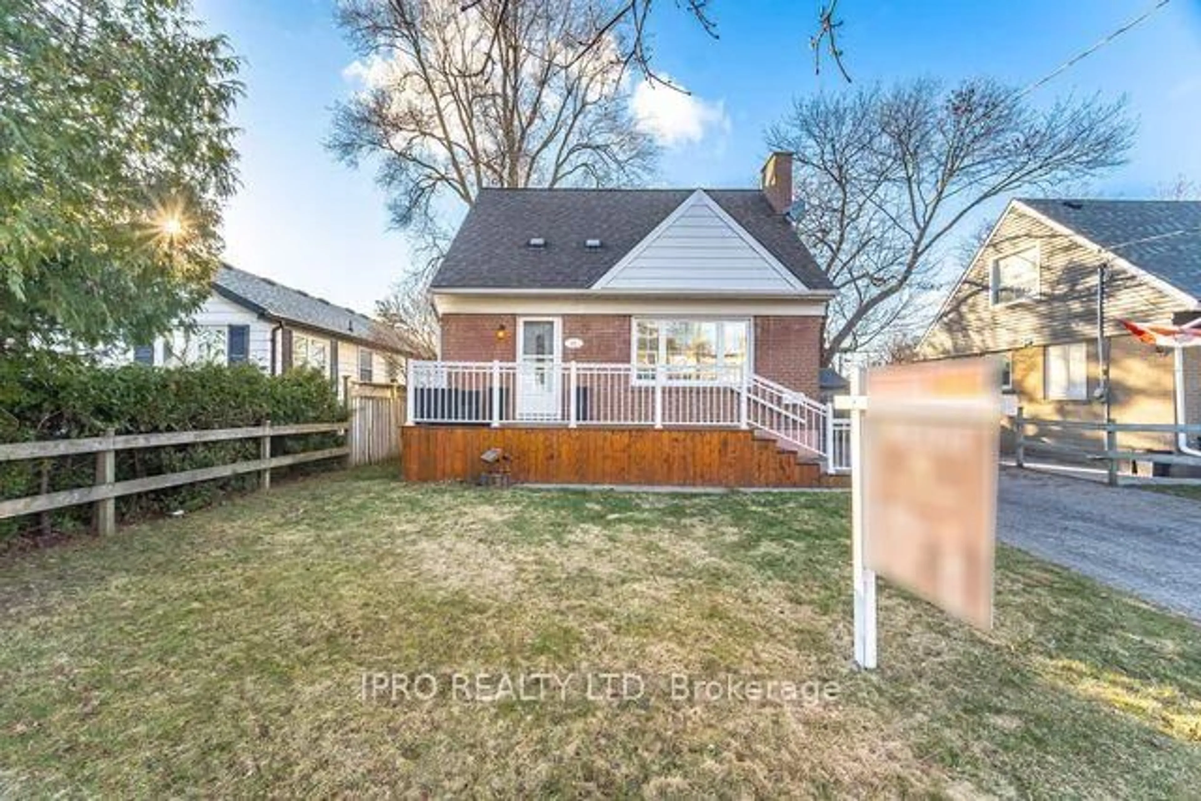 Unknown for 62 McCaul St, Brampton Ontario L6V 1J3