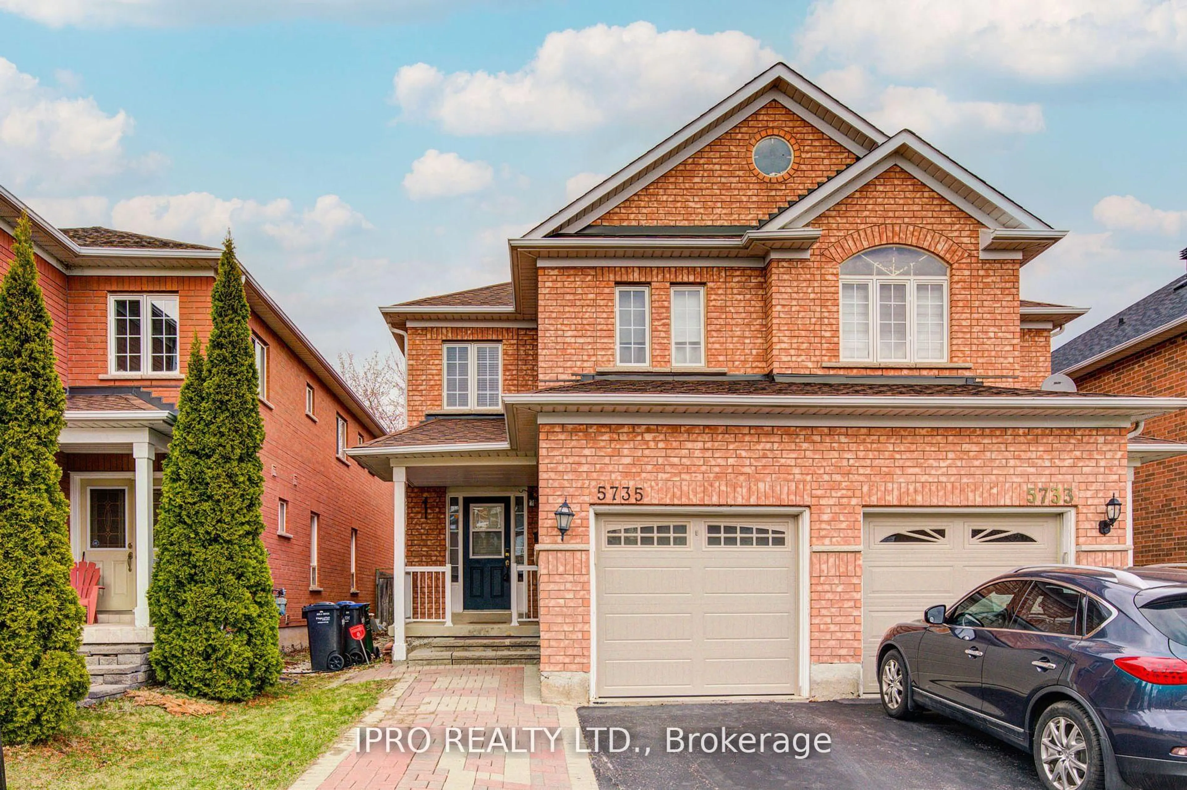 Home with brick exterior material, street for 5735 Keldrew Ave, Mississauga Ontario L5M 7B9