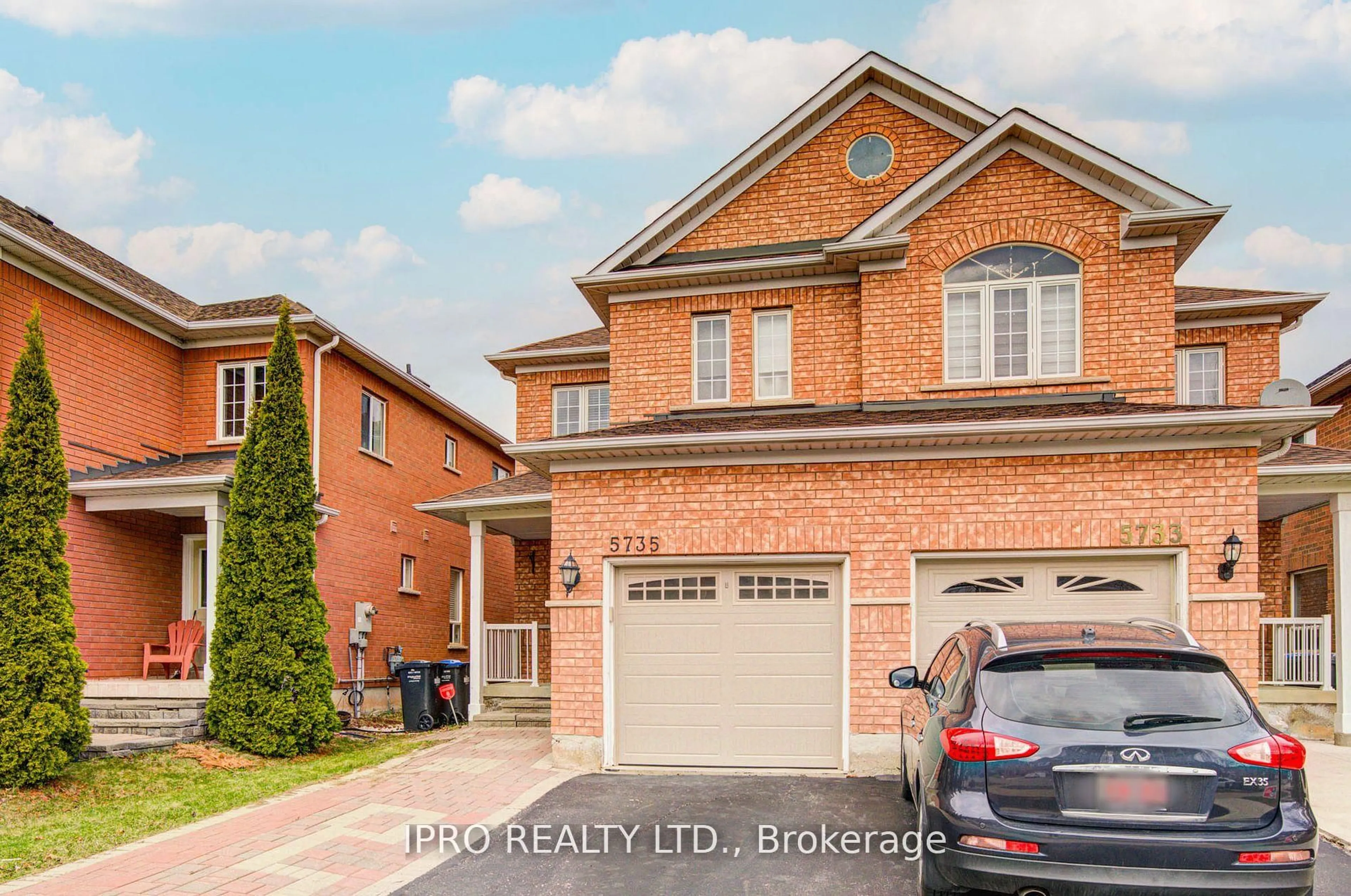 Home with brick exterior material, street for 5735 Keldrew Ave, Mississauga Ontario L5M 7B9
