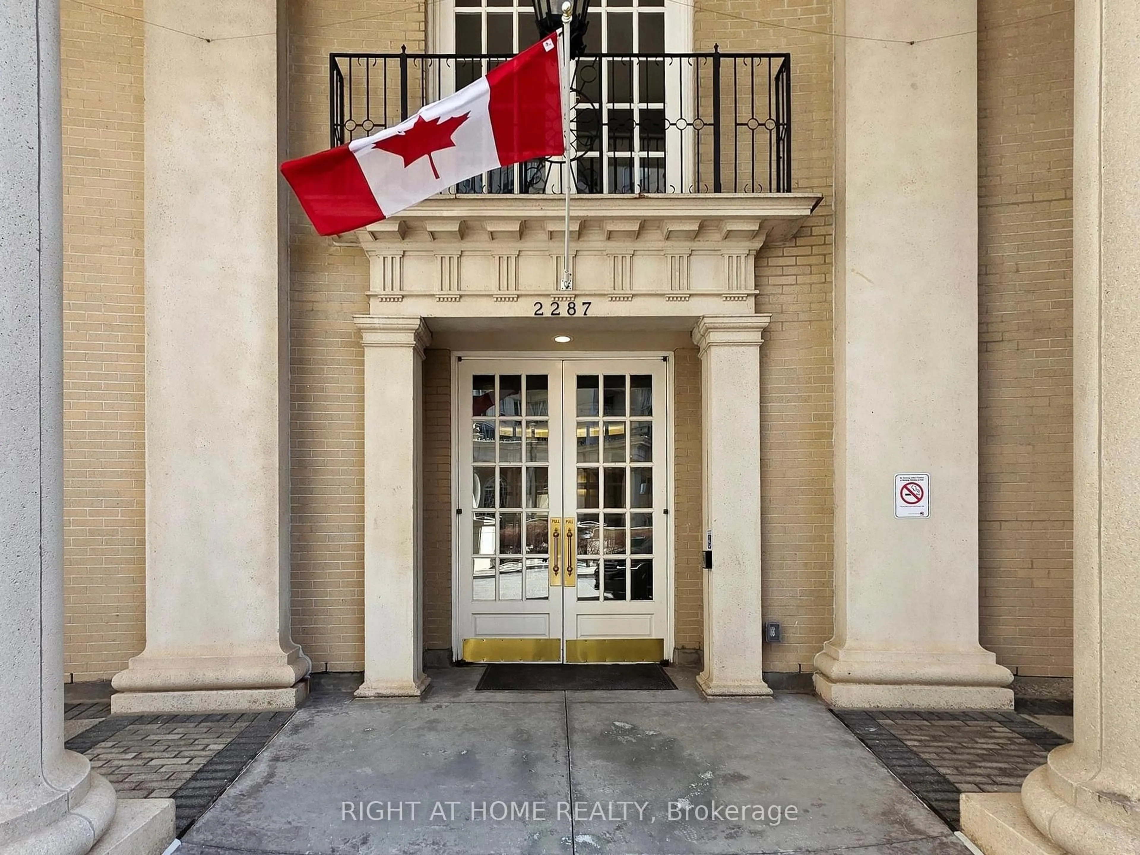 Unknown for 2287 Lake Shore Blvd #Ph1501, Toronto Ontario M8V 3Y1