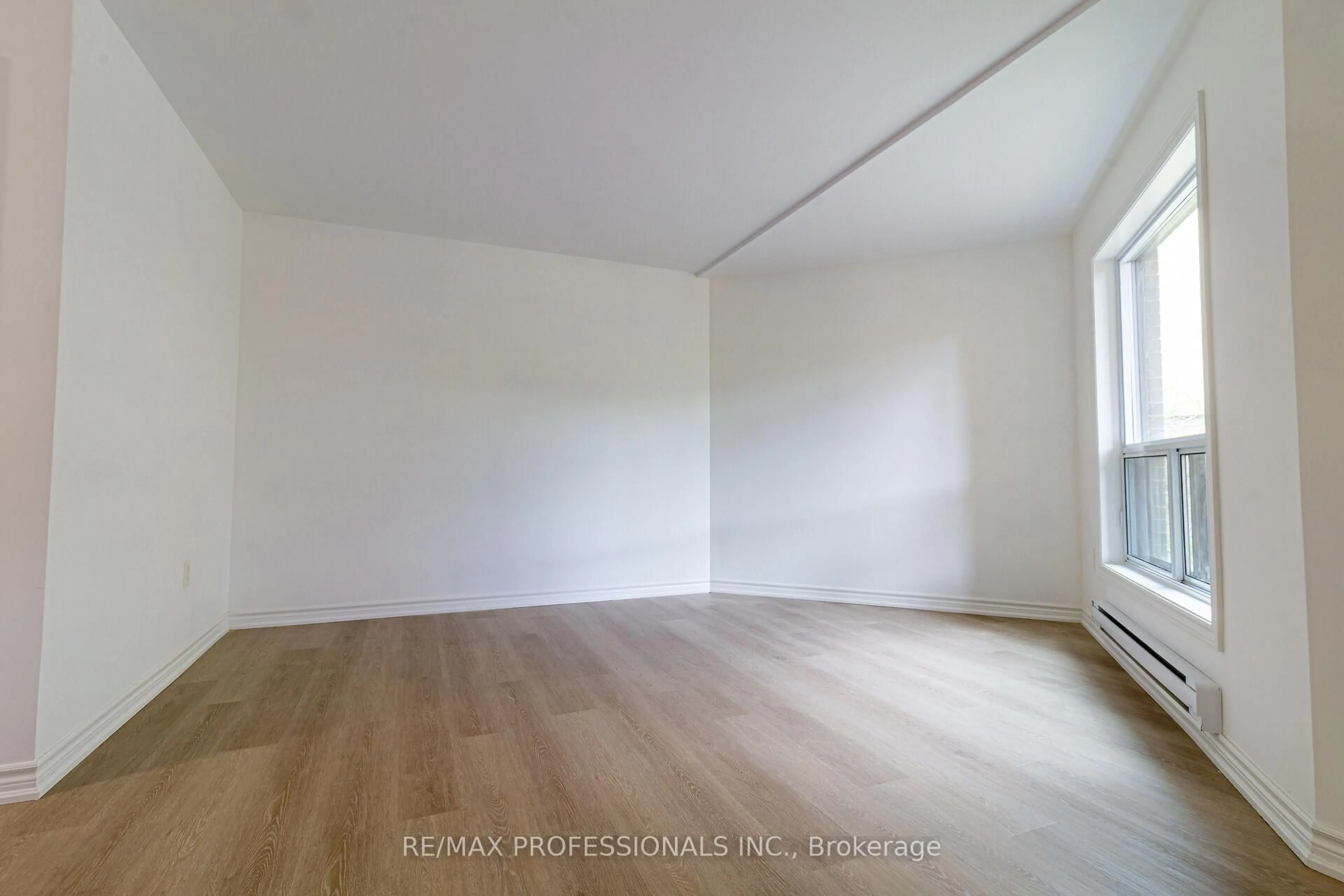 A pic of a room for 2035 South Millway N/A #49, Mississauga Ontario L5L 1R7