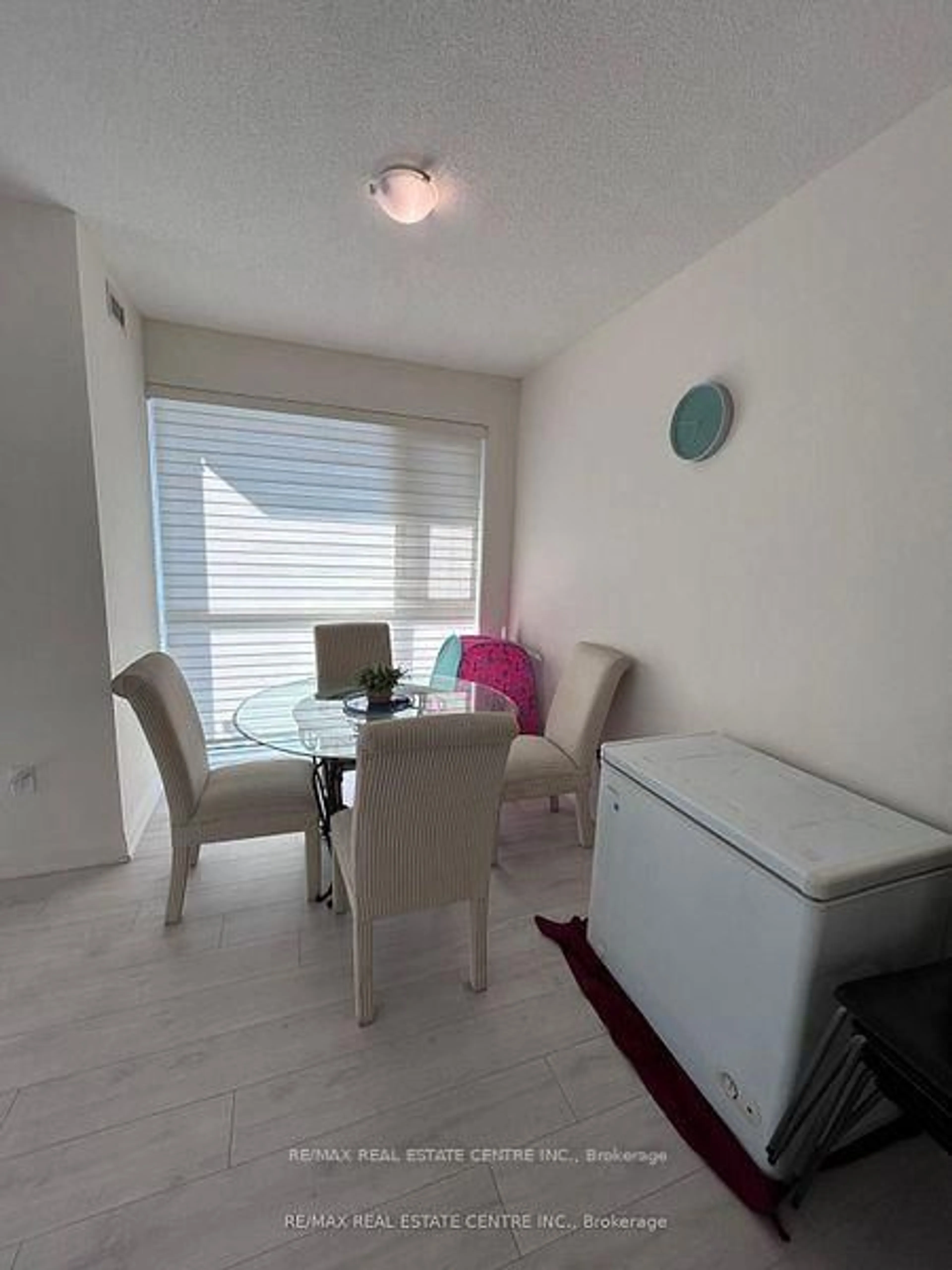 Living room with furniture, unknown for 509 Dundas St #606, Oakville Ontario L6M 5P4