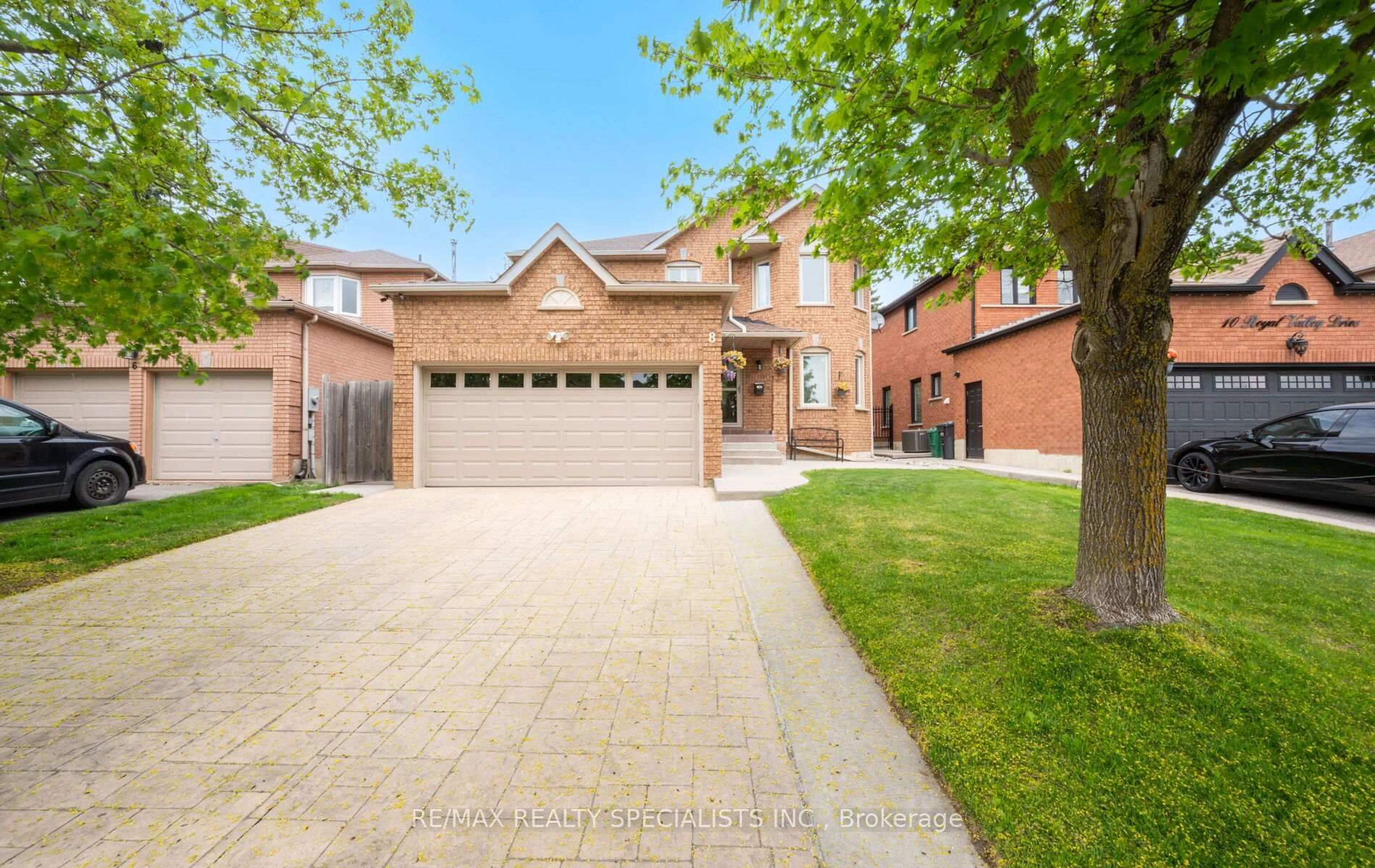 Home with brick exterior material, street for 8 Royal Valley Dr, Caledon Ontario L7C 1B4