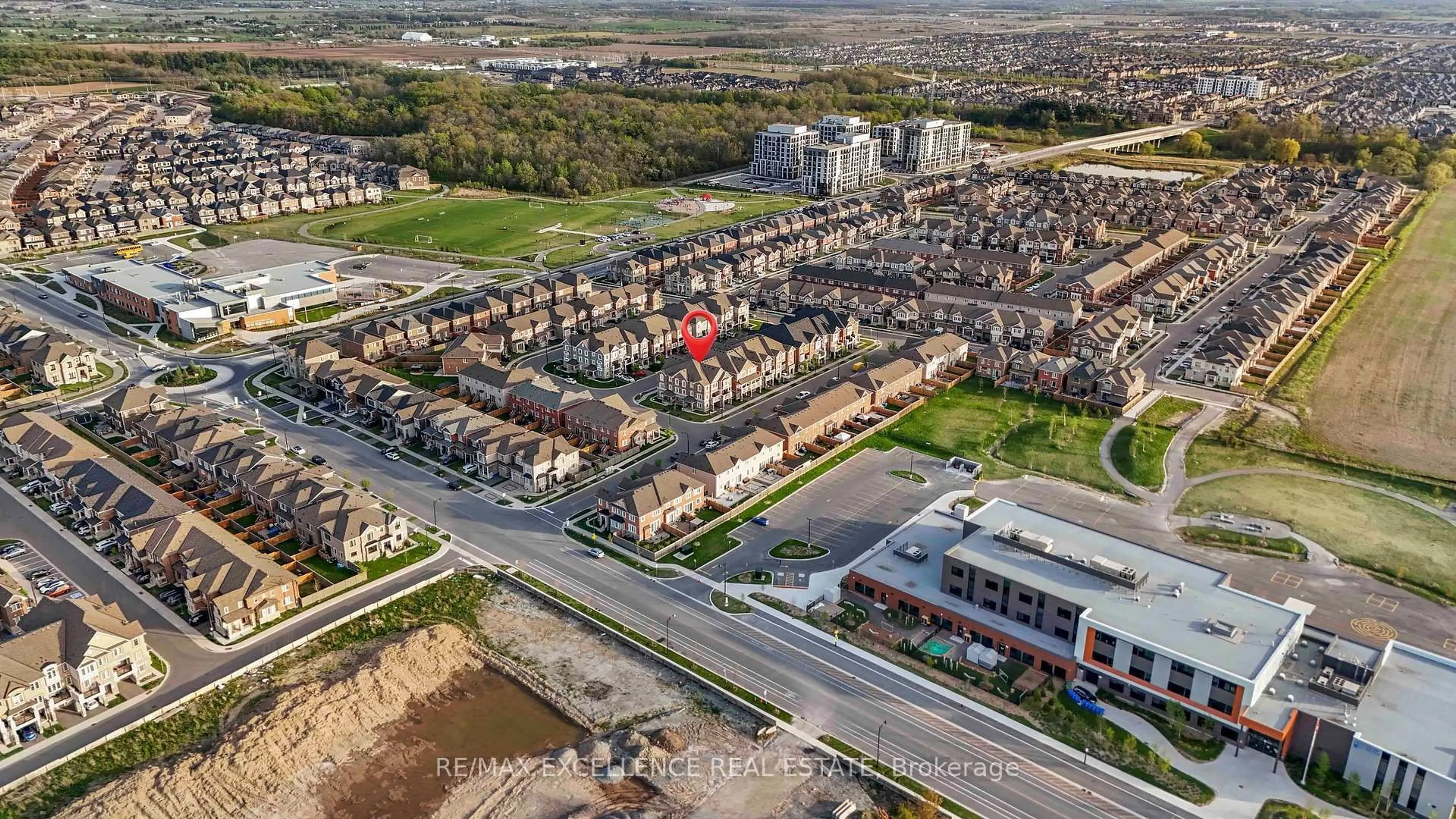 A pic from outside/outdoor area/front of a property/back of a property/a pic from drone, street for 898 Ash Gate, Milton Ontario L9E 1R9
