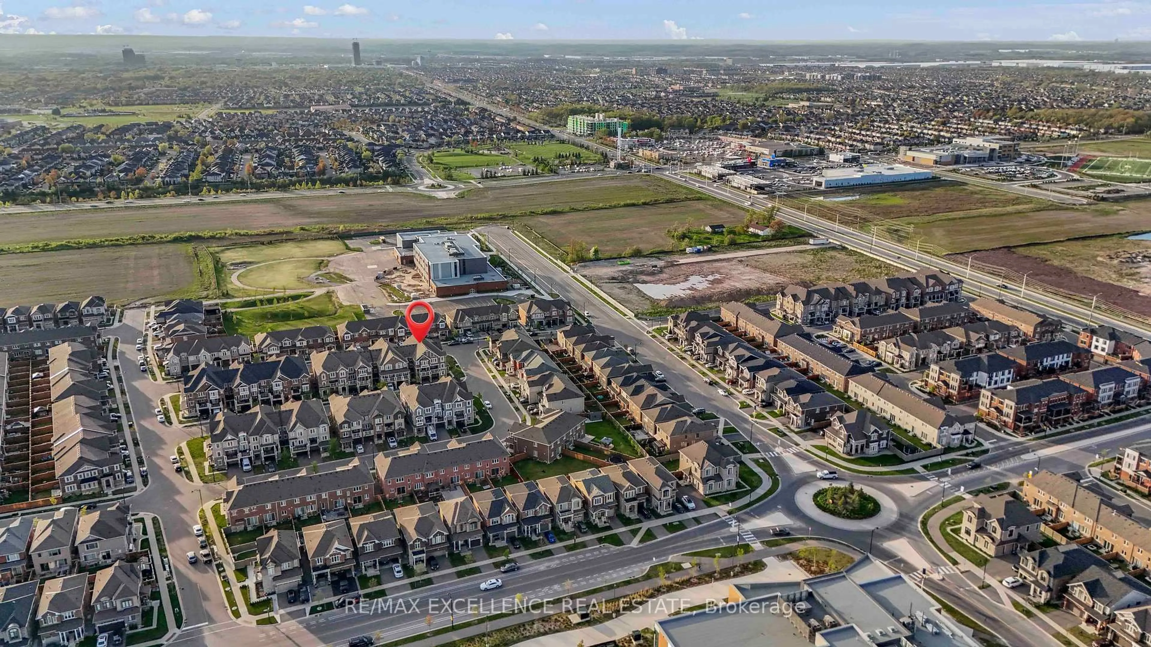A pic from outside/outdoor area/front of a property/back of a property/a pic from drone, street for 898 Ash Gate, Milton Ontario L9E 1R9
