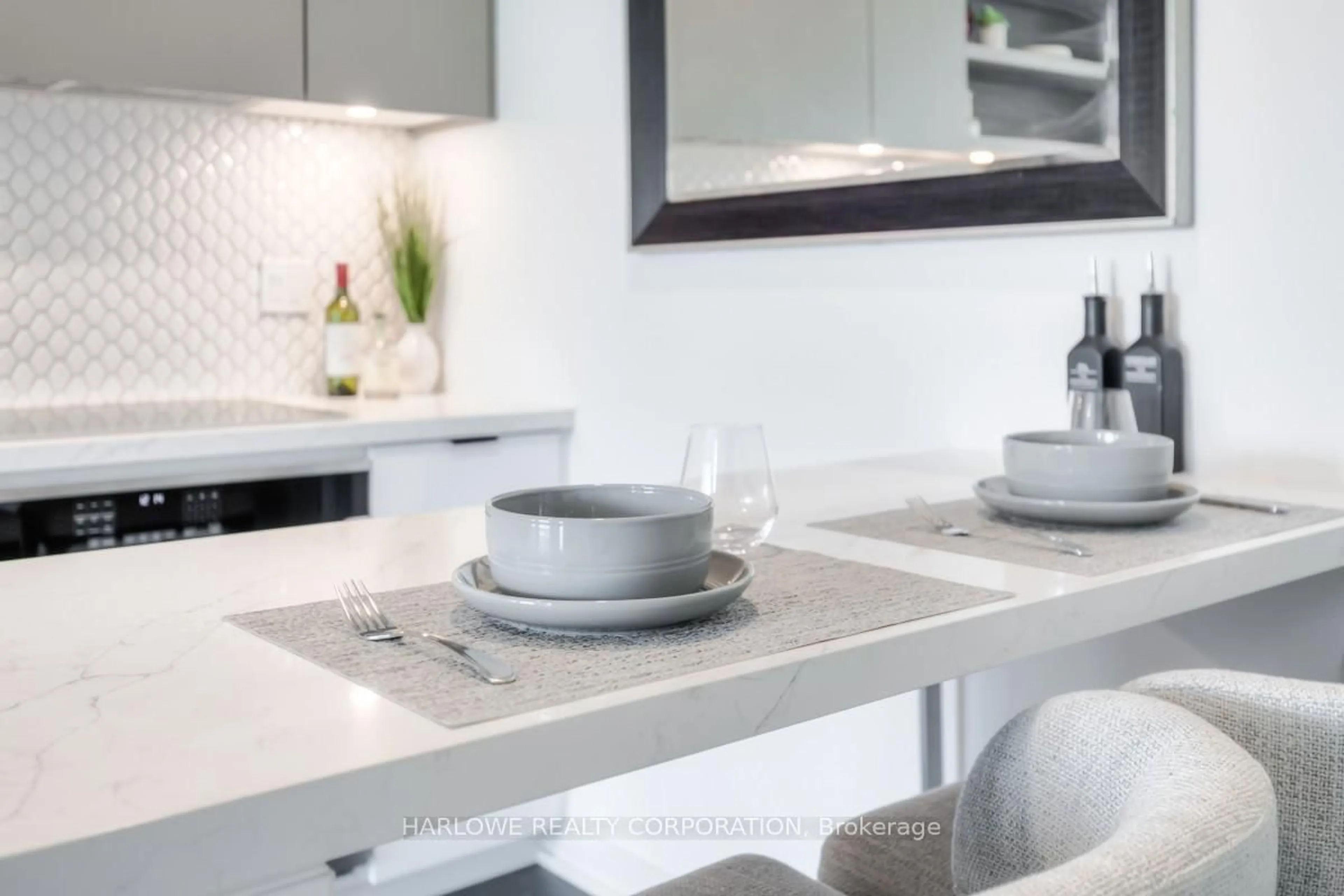 Unknown for 57 Brock Ave #306, Toronto Ontario M3H 3N2