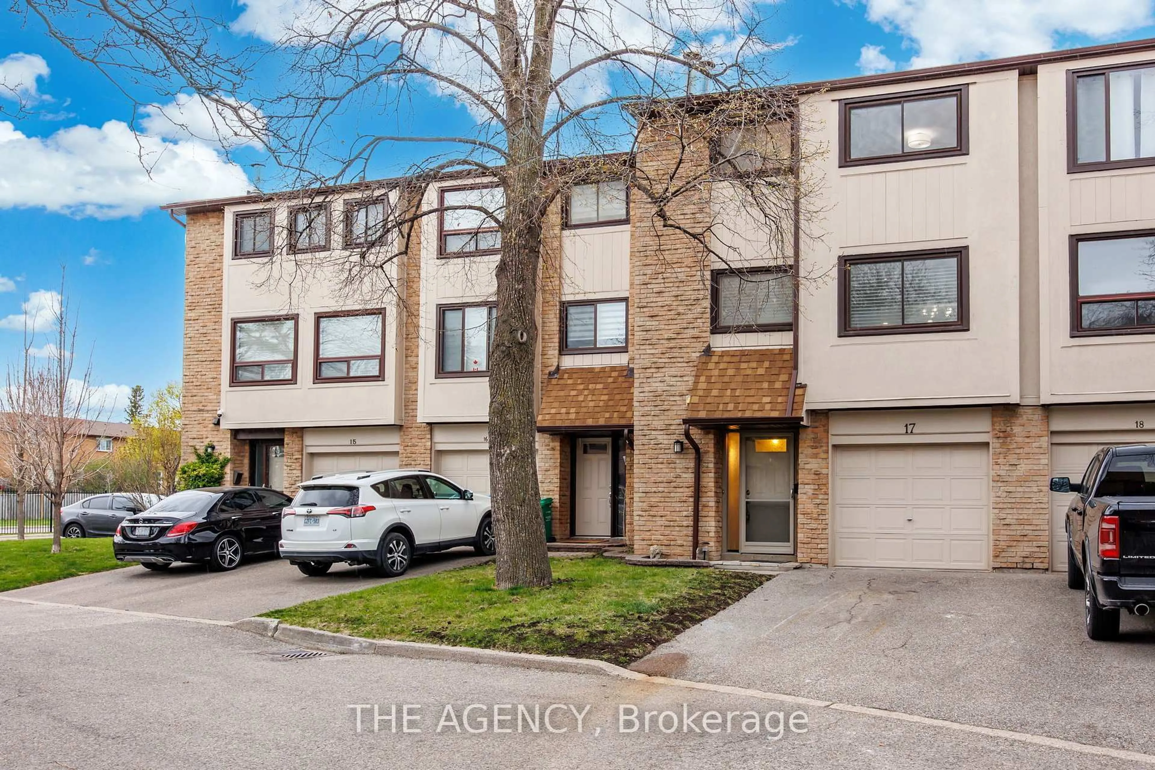 A pic from outside/outdoor area/front of a property/back of a property/a pic from drone, street for 3345 Silverado Dr #17, Mississauga Ontario L5A 3Y8
