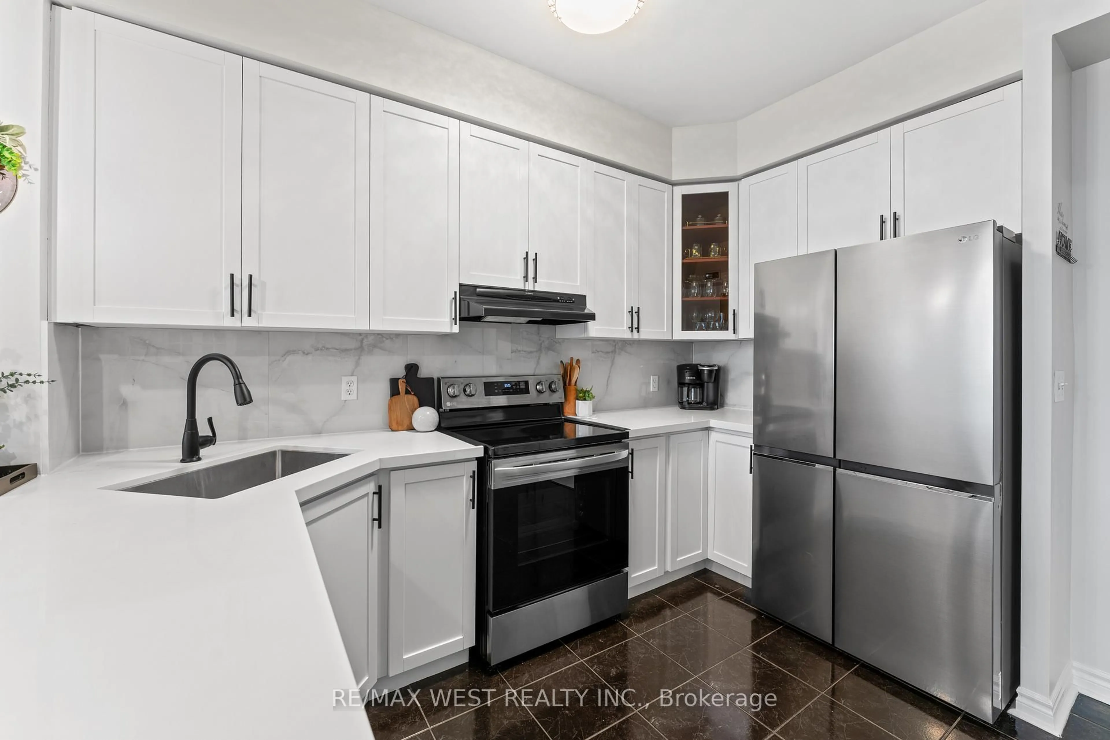 Standard kitchen, ceramic/tile floor for 3531 Lake Shore Blvd #104, Toronto Ontario M8W 1P4