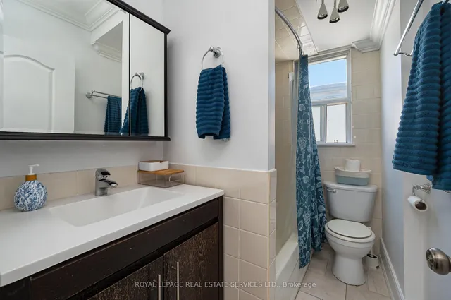 Additional property image - 1128 Roselawn Ave