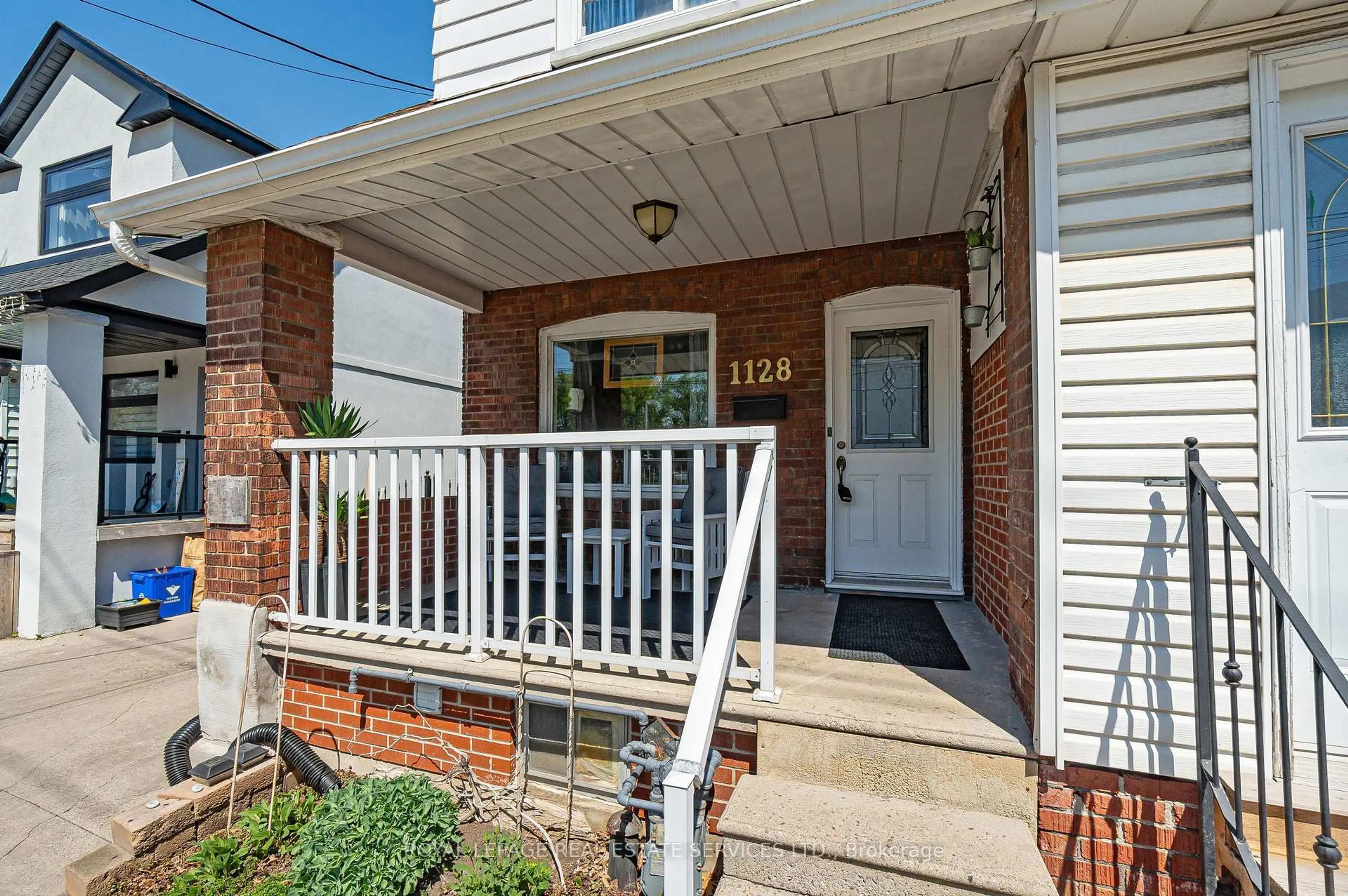 Unknown for 1128 Roselawn Ave, Toronto Ontario M6B 1C4