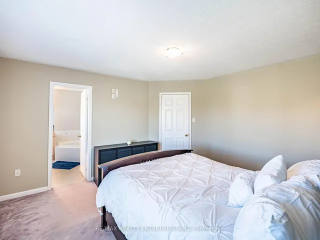 Additional property image - 256 Sherwood Rd