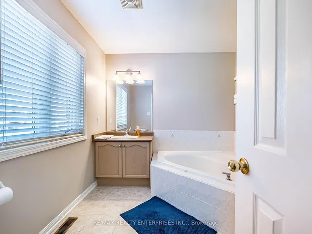 Additional property image - 256 Sherwood Rd