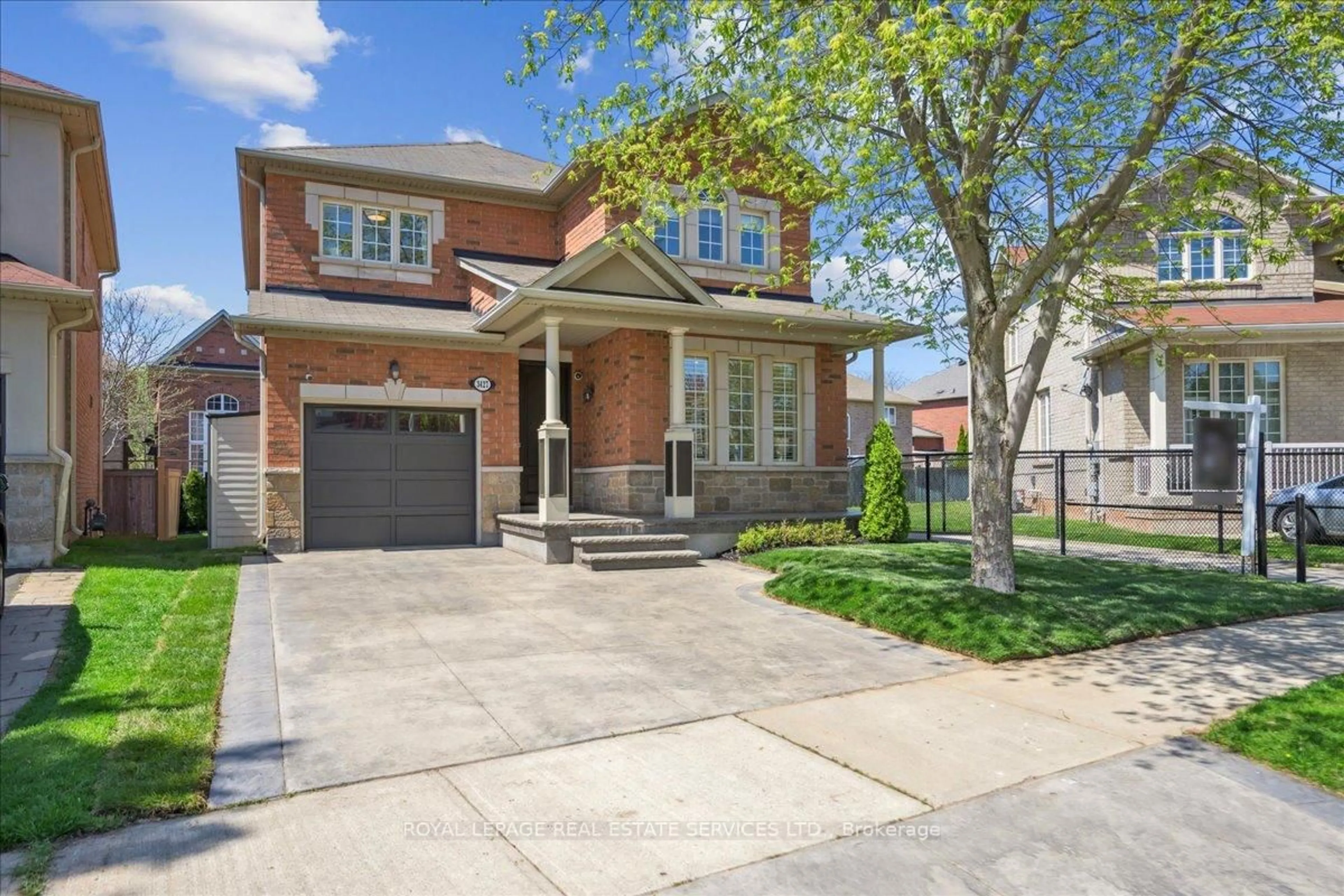 Home with brick exterior material, street for 3427 Whilabout Terr, Oakville Ontario L6L 0A7