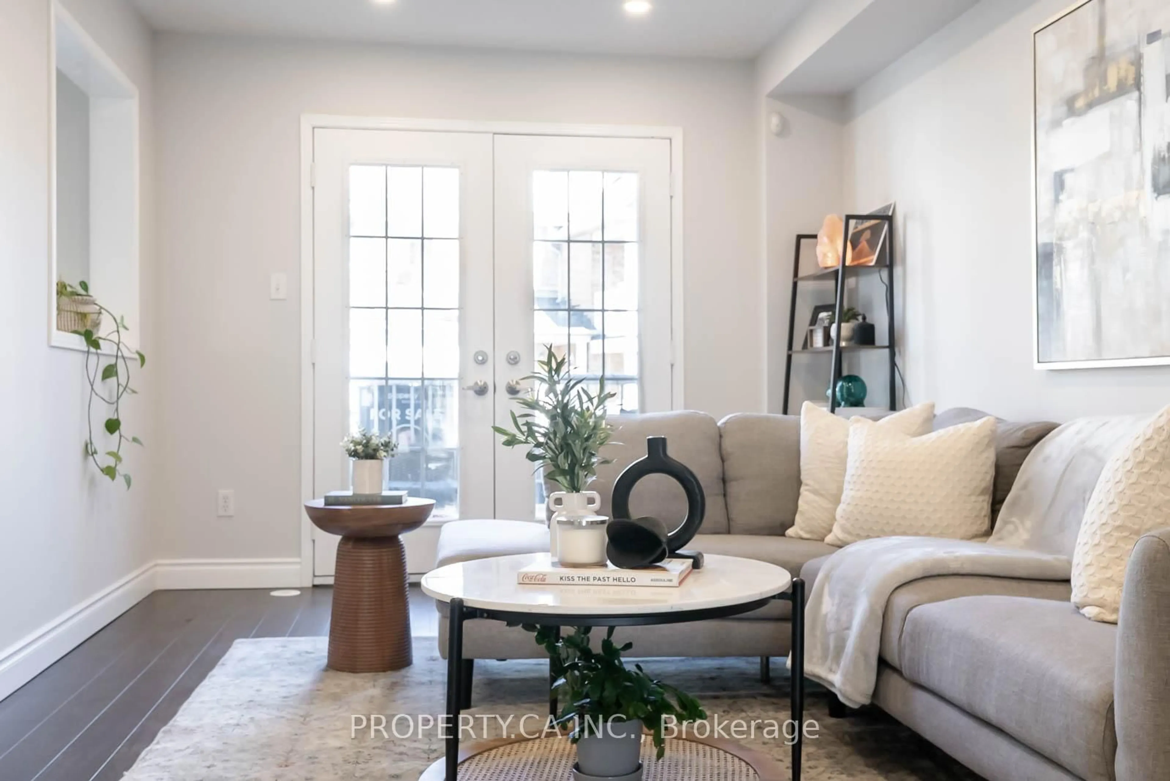 Living room with furniture, unknown for 601 Shoreline Dr #58, Mississauga Ontario L5B 4K6