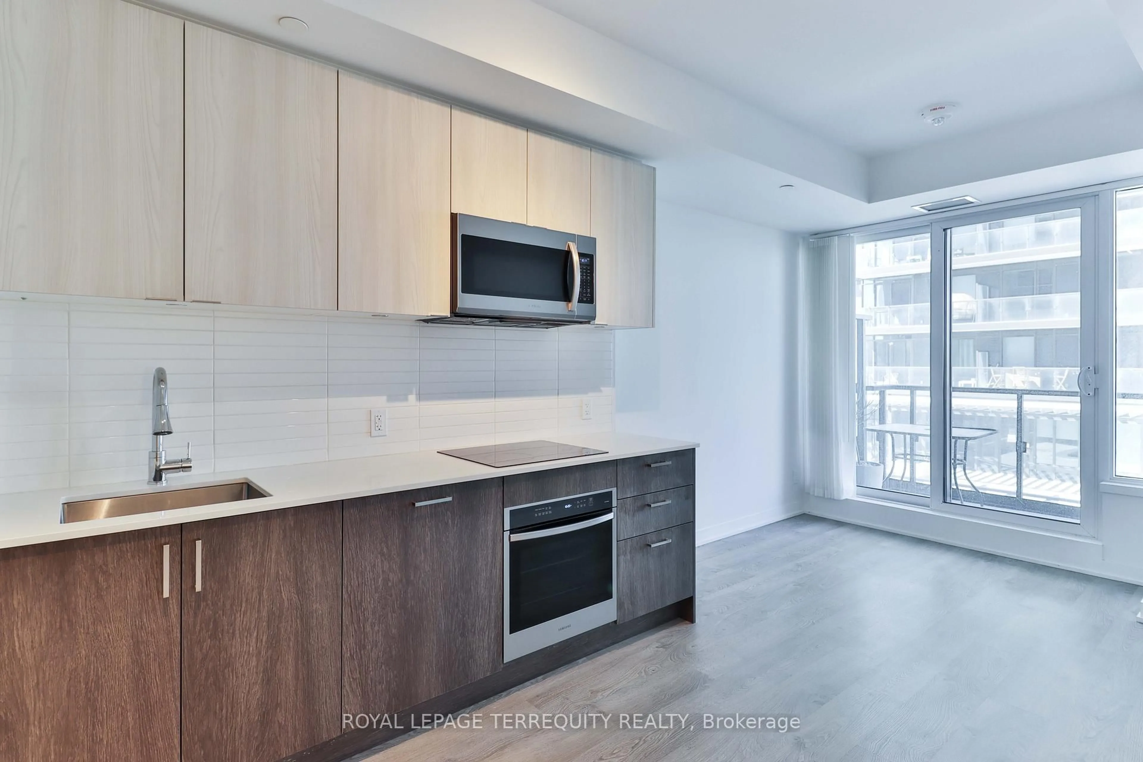 Unknown for 1926 Lake Shore Blvd #1212, Toronto Ontario M6S 1A1