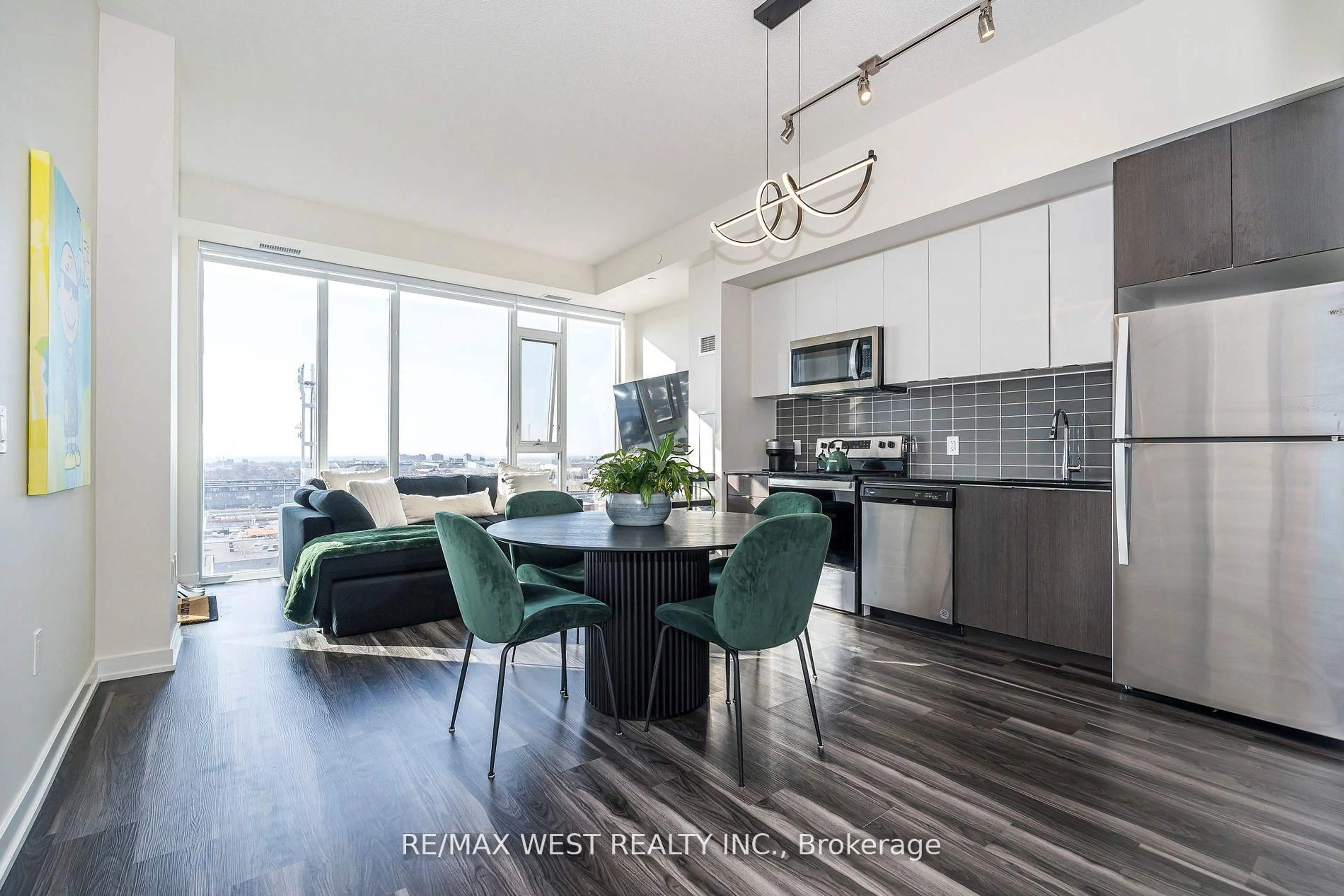 Open concept kitchen, unknown for 859 The Queensway N/A #813, Toronto Ontario M8Z 1M8
