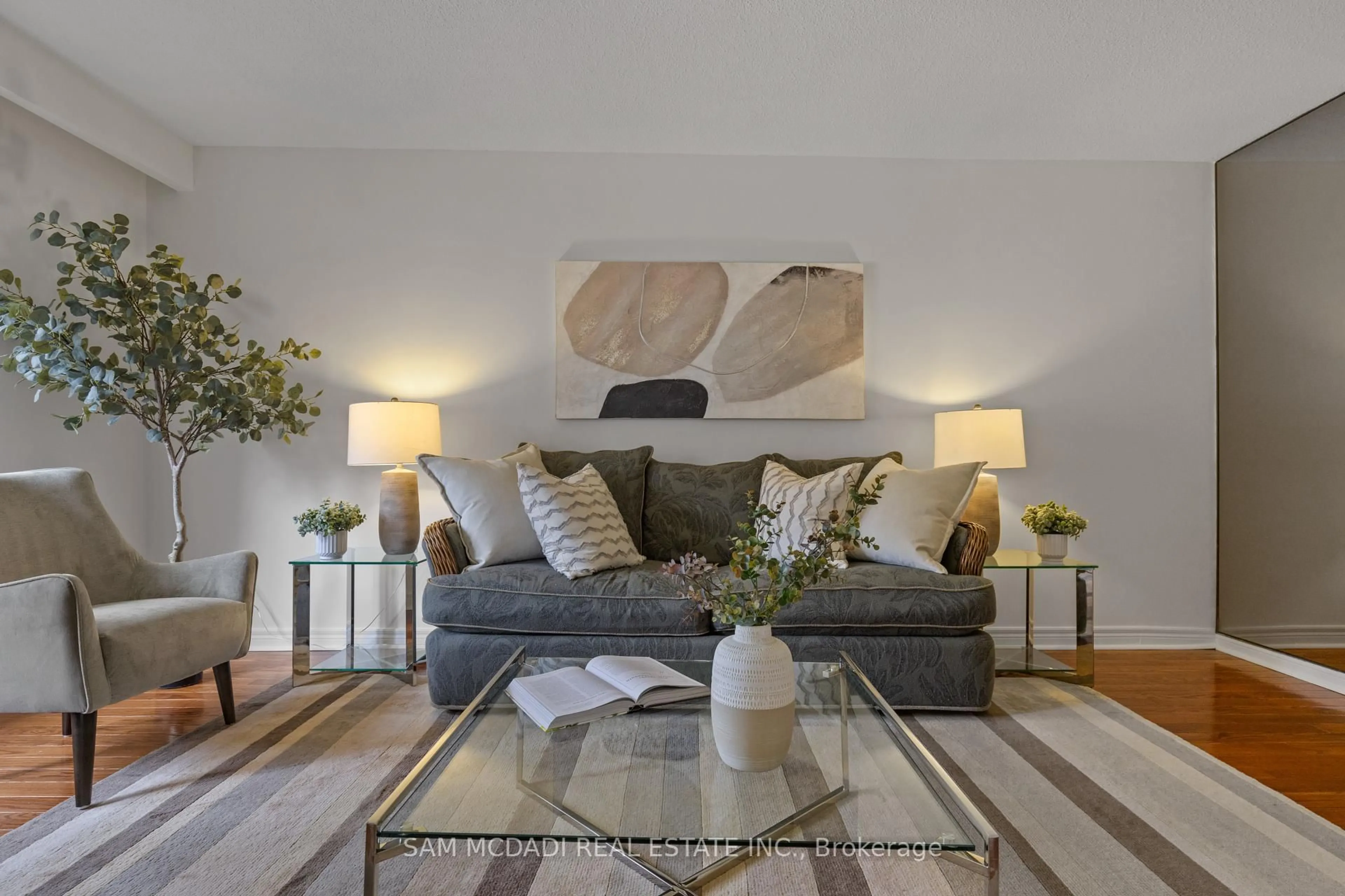 Living room with furniture, unknown for 44 Madrid Cres, Brampton Ontario L6S 2X4