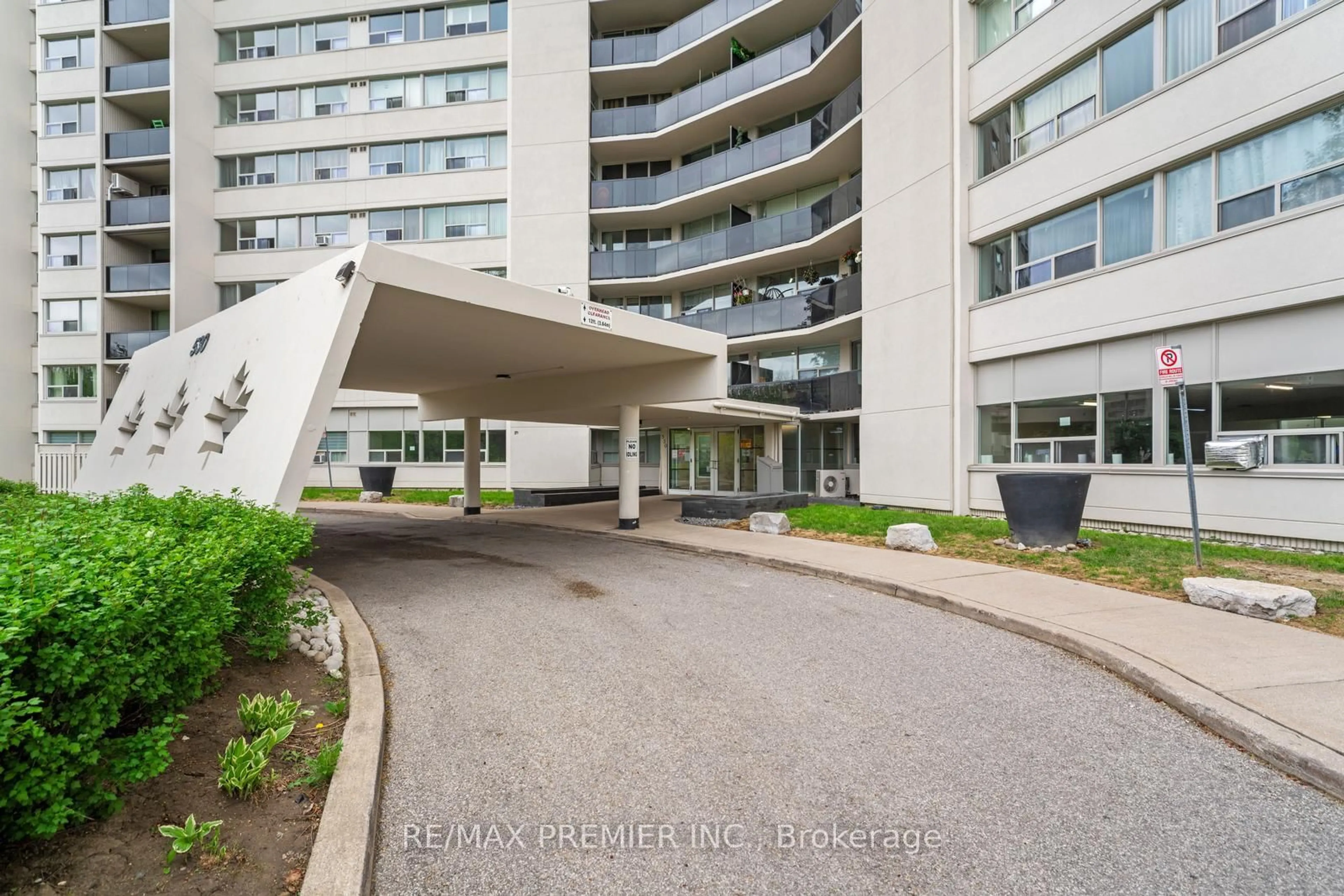 Unknown for 530 Lolita Gdns #808, Mississauga Ontario L5A 3T2