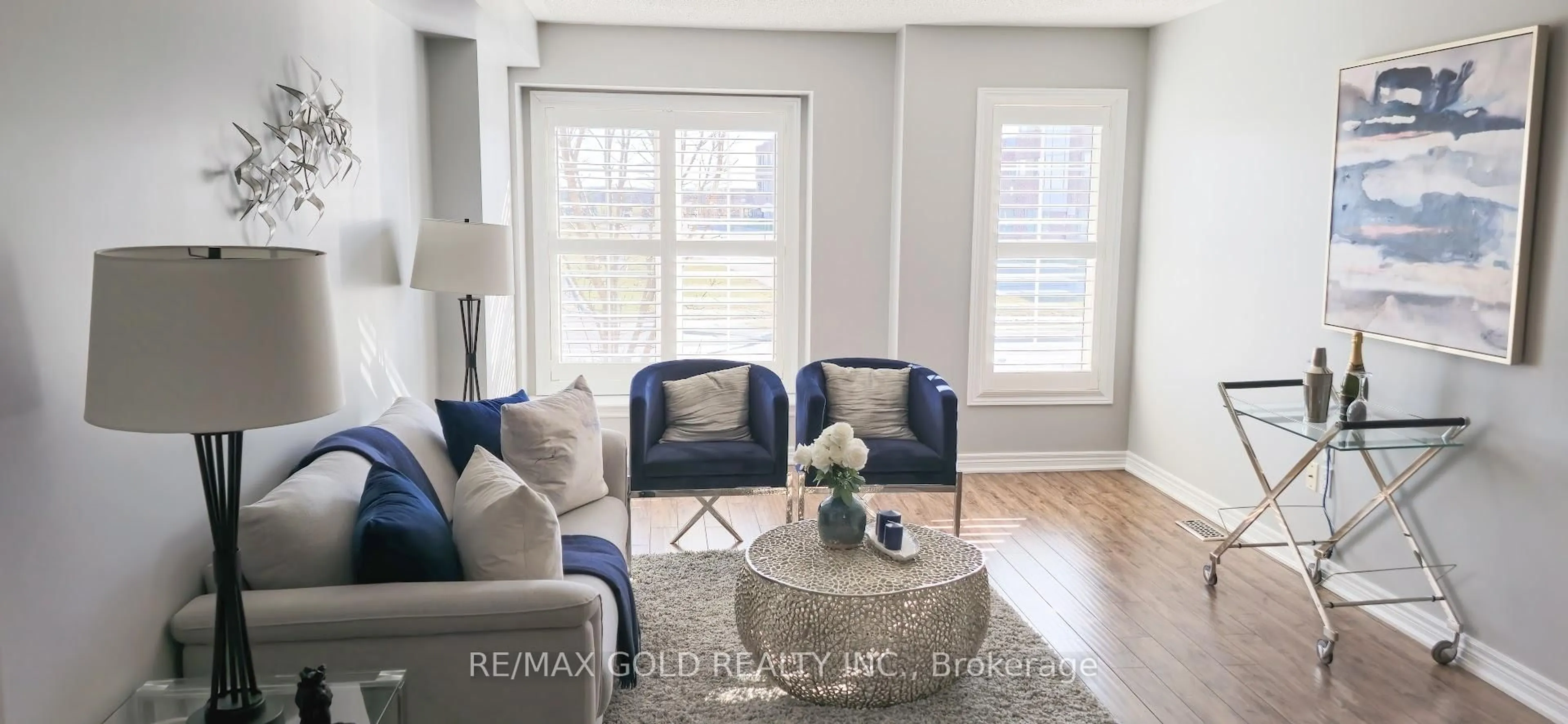 Living room with furniture, unknown for 8 Tilden Rd, Brampton Ontario L6R 0W5
