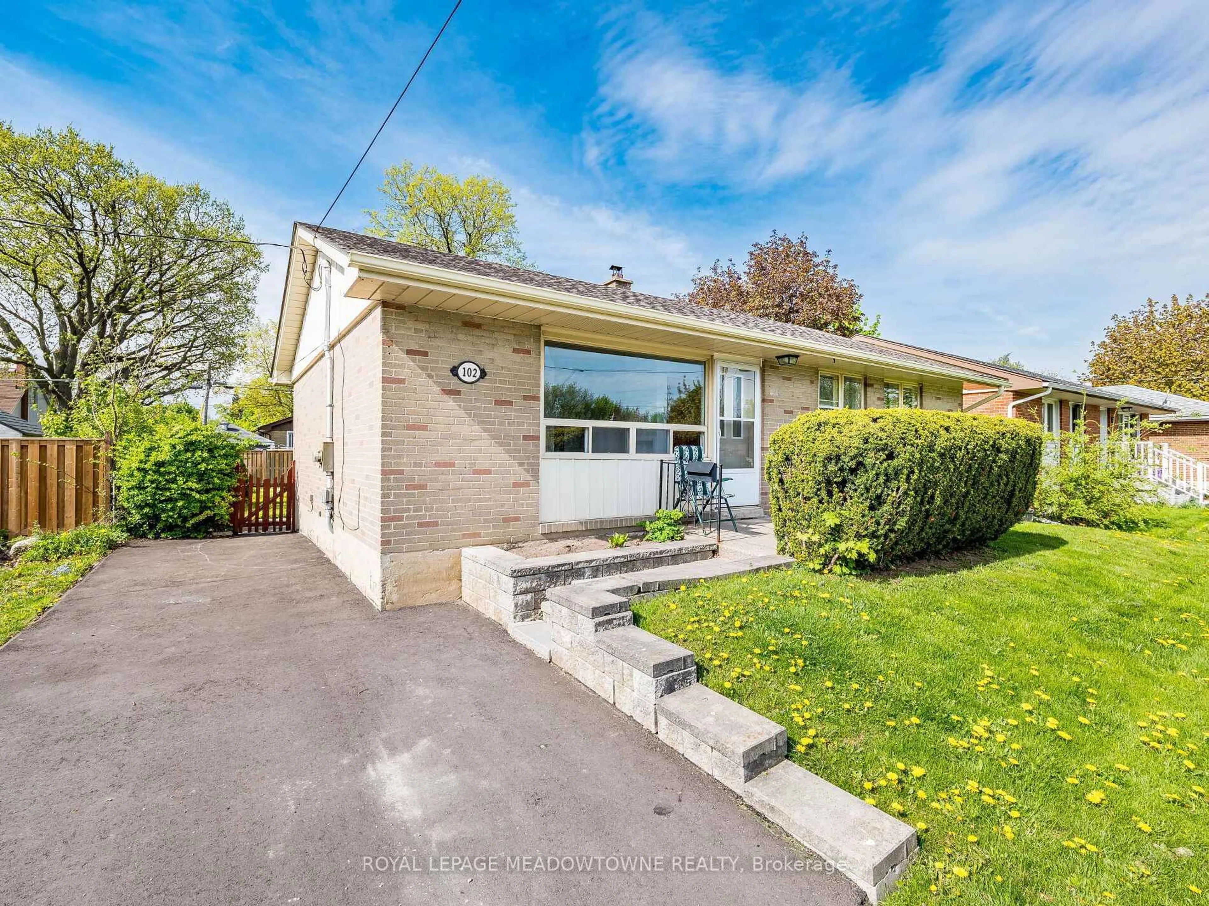 Unknown for 102 Prince Charles Dr, Halton Hills Ontario L7G 3V6